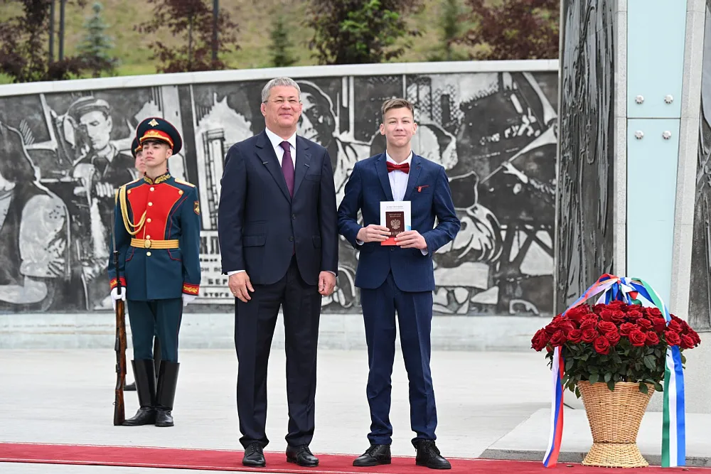 пресс-служба Главы Республики Башкортостан Глава Башкирии принял участие в праздничных мероприятиях в честь Дня России