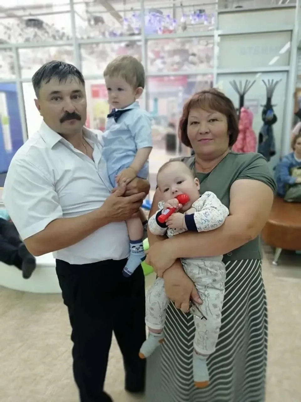 Общий медицинский стаж семьи из Янаульского района насчитывает более ста лет