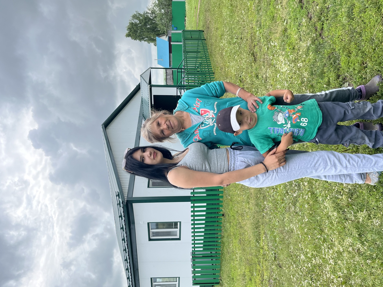 С гордостью рассказываем всем, какая наша мама лучшая в мире