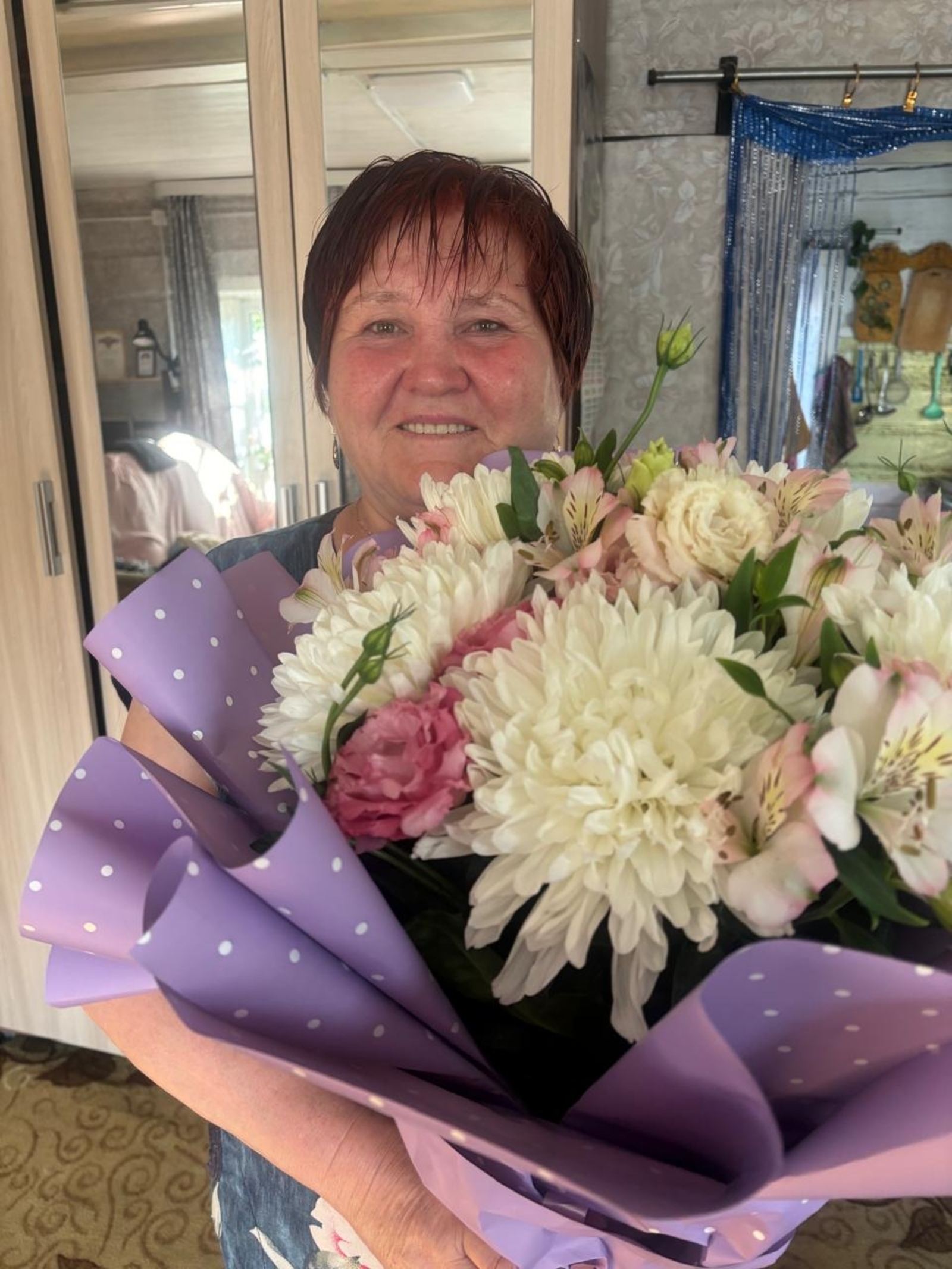 Мамочка, нам хочется благодарить тебя бесконечно