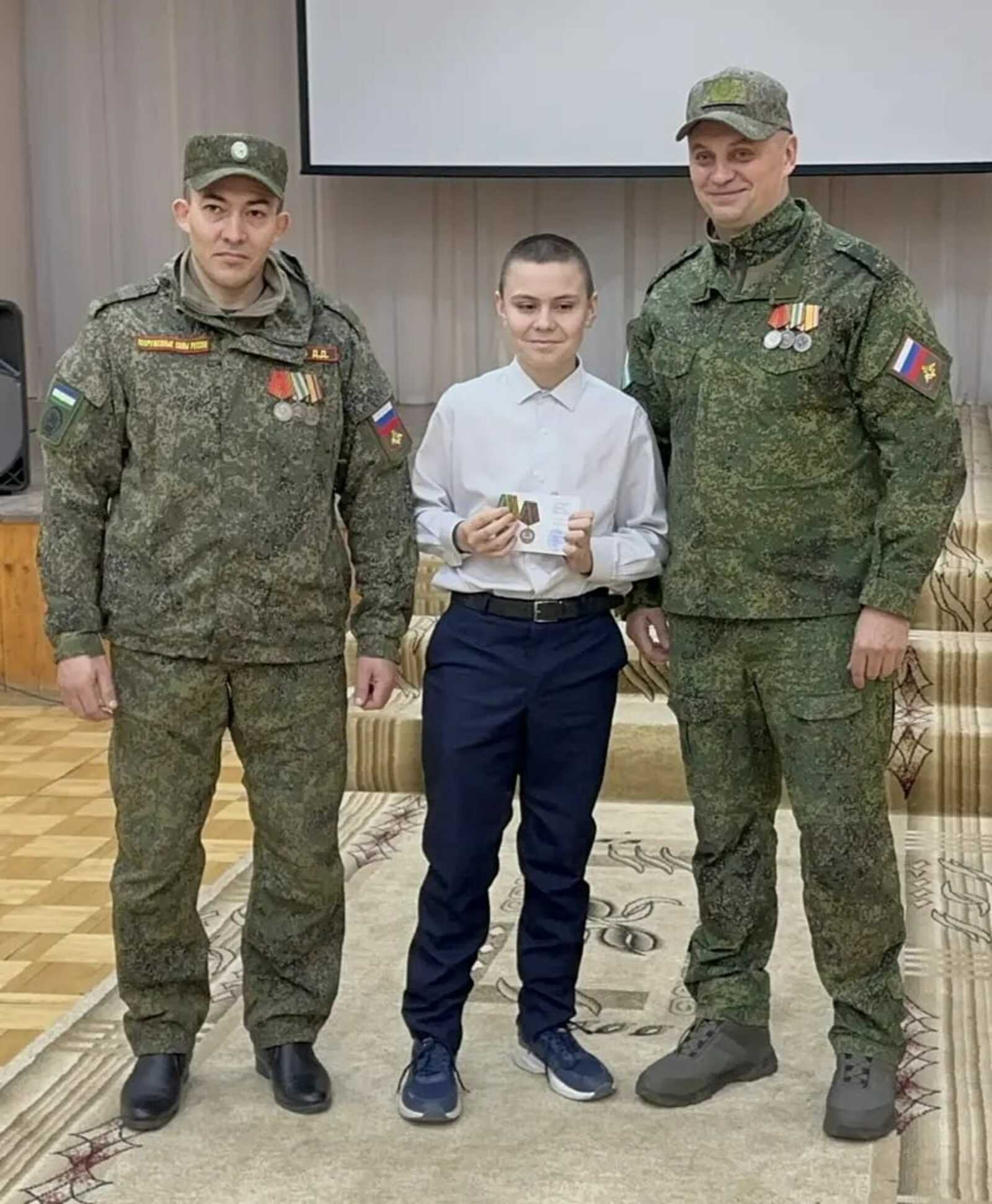 По примеру дедушки