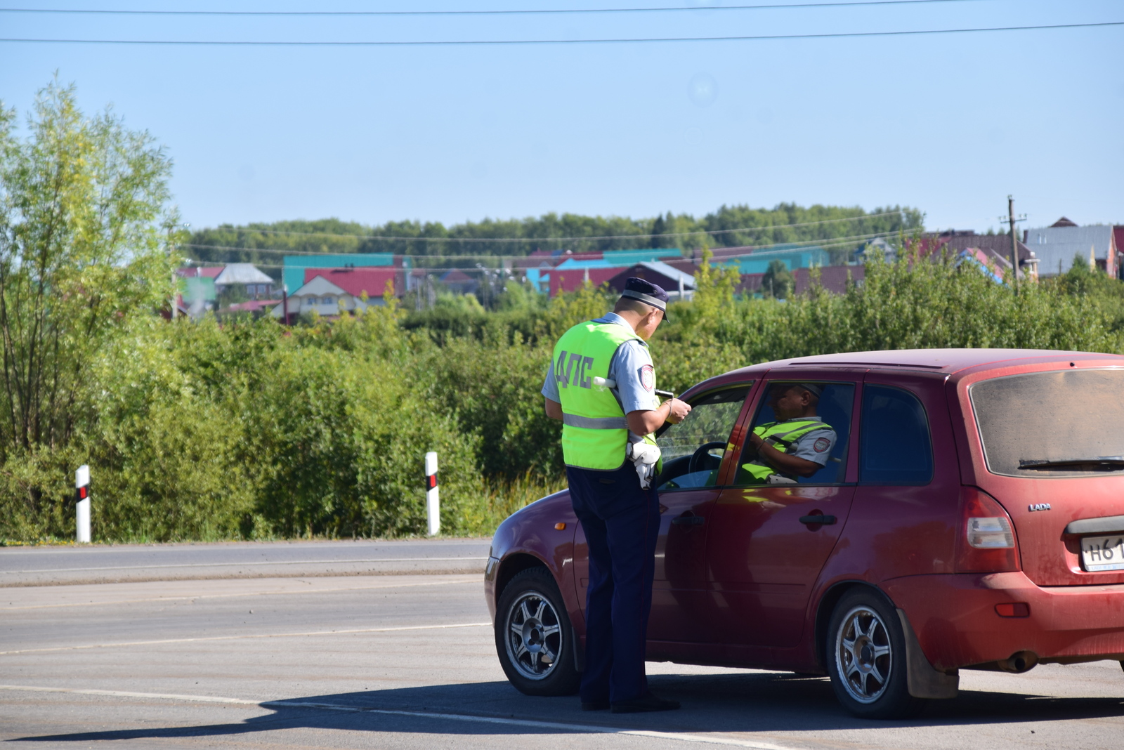 Рустам Сангов  Янаульские ГАИшники: проверки на дорогах. Фото из архива "ЯЗ"