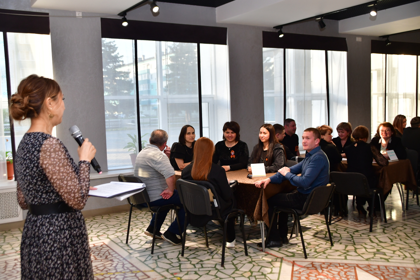 В Янауле прошла  интеллектуальная игра «Что? Где? Когда?»