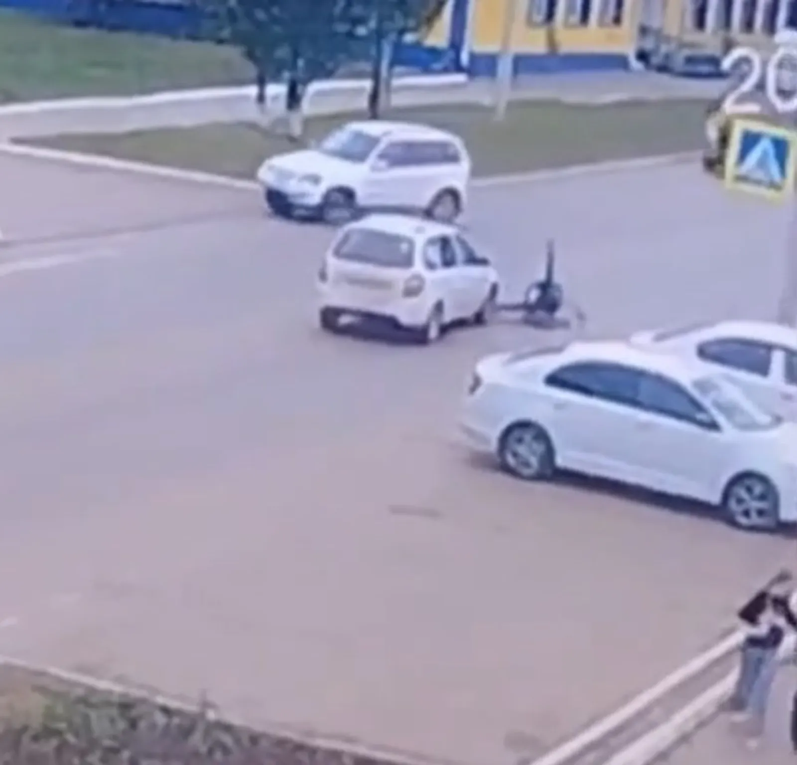 В Янауле на «зебре» сбили несовершеннолетнего. Разыскивается водитель авто