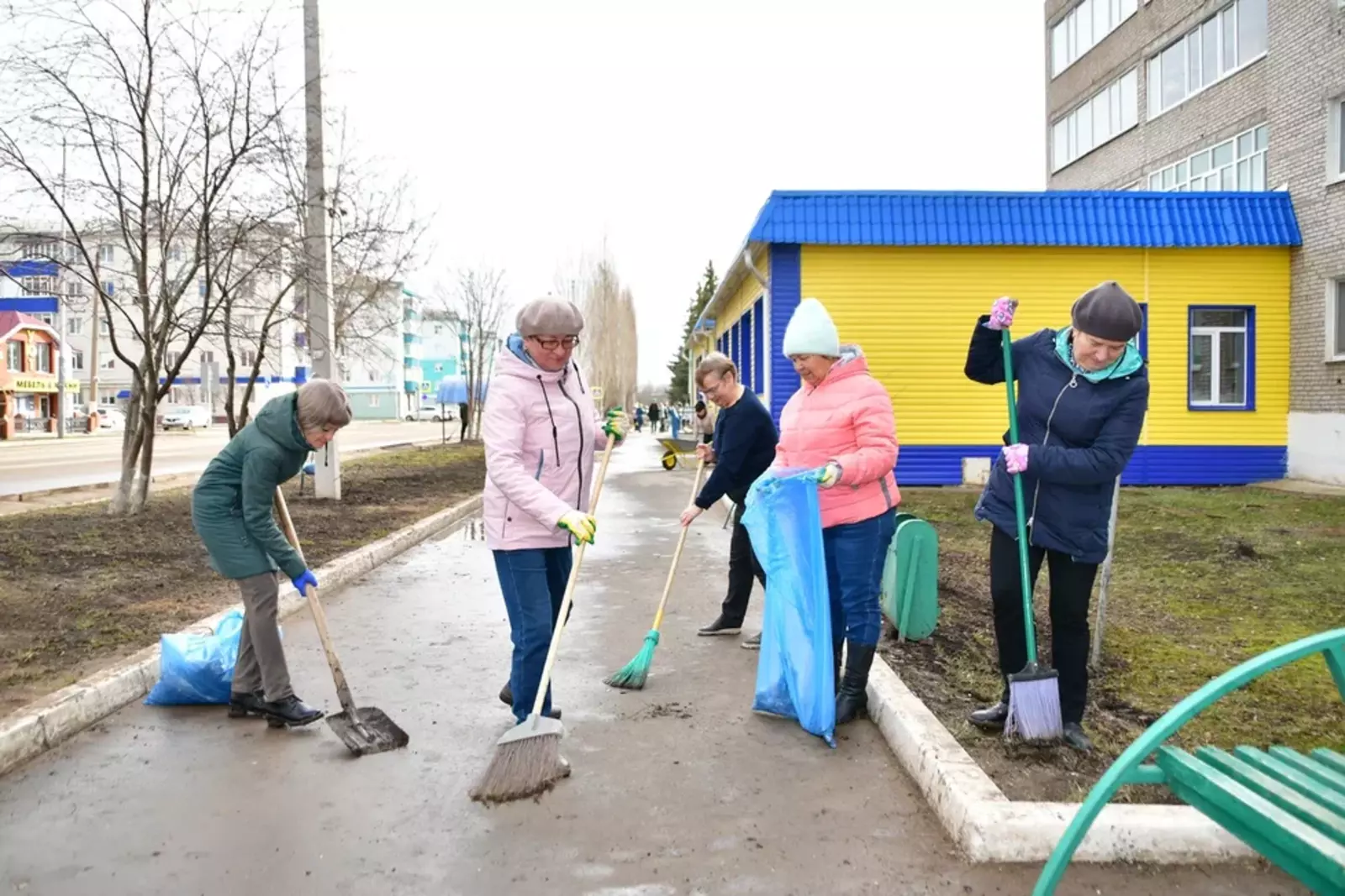 Янаул присоединился к общереспубликанскому субботнику