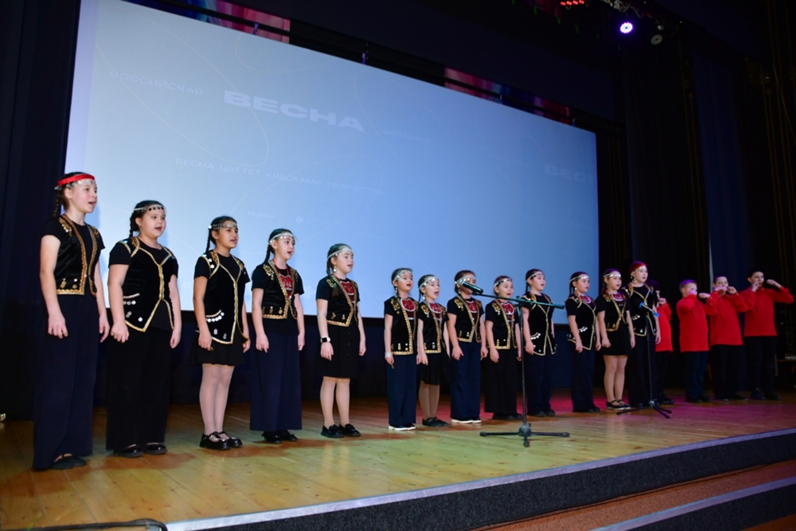 Рустам Сангов  В Янауле прошел муниципальный этап конкурса «Российская школьная весна»