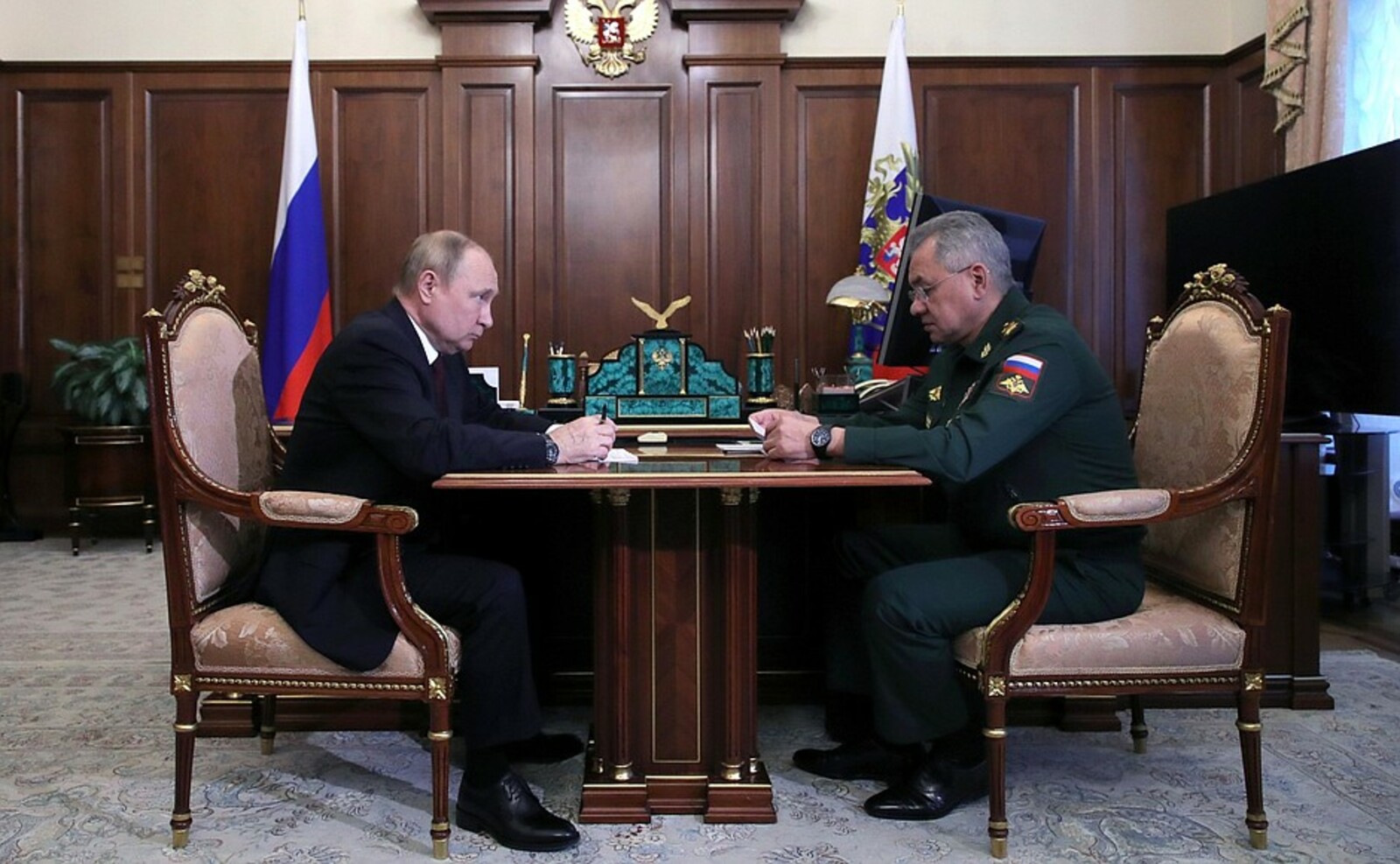 Владимир Путин встретился с министром обороны Сергеем Шойгу