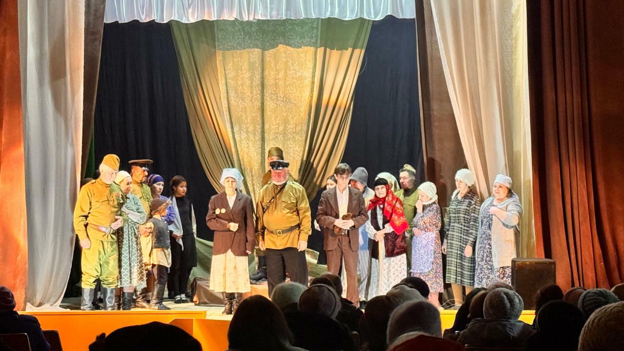 И вновь премьера – первый взгляд на новый спектакль