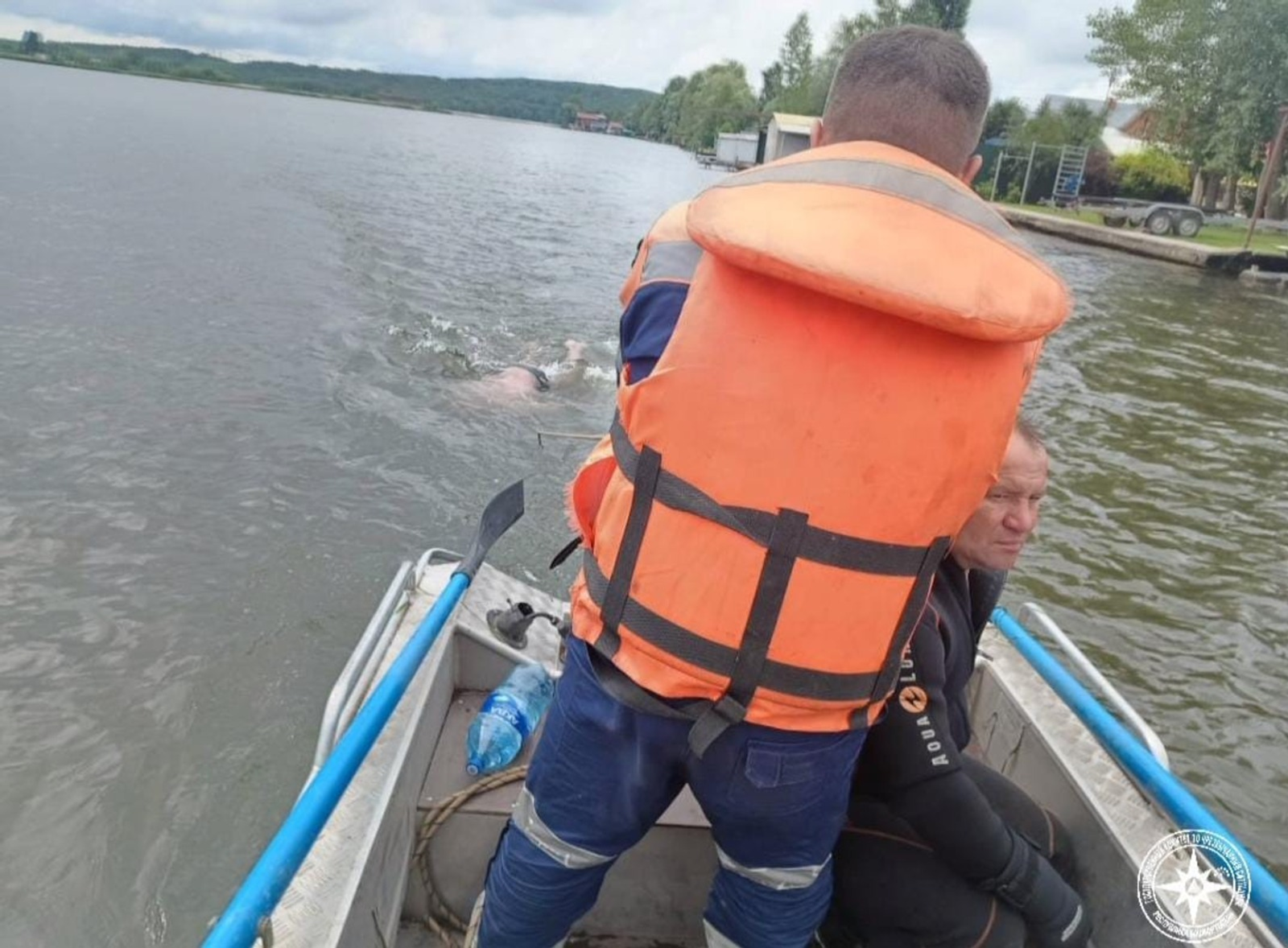 На северо-западе  Башкирии спасатели достали из воды тело мужчины