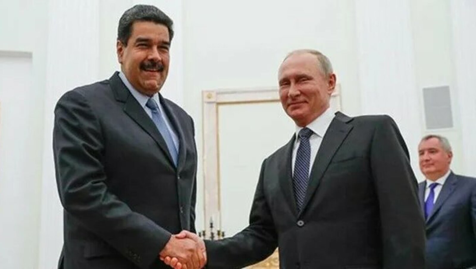 МИД Венесуэлы: президент Мадуро осудил провокации в адрес России в разговоре с Путиным