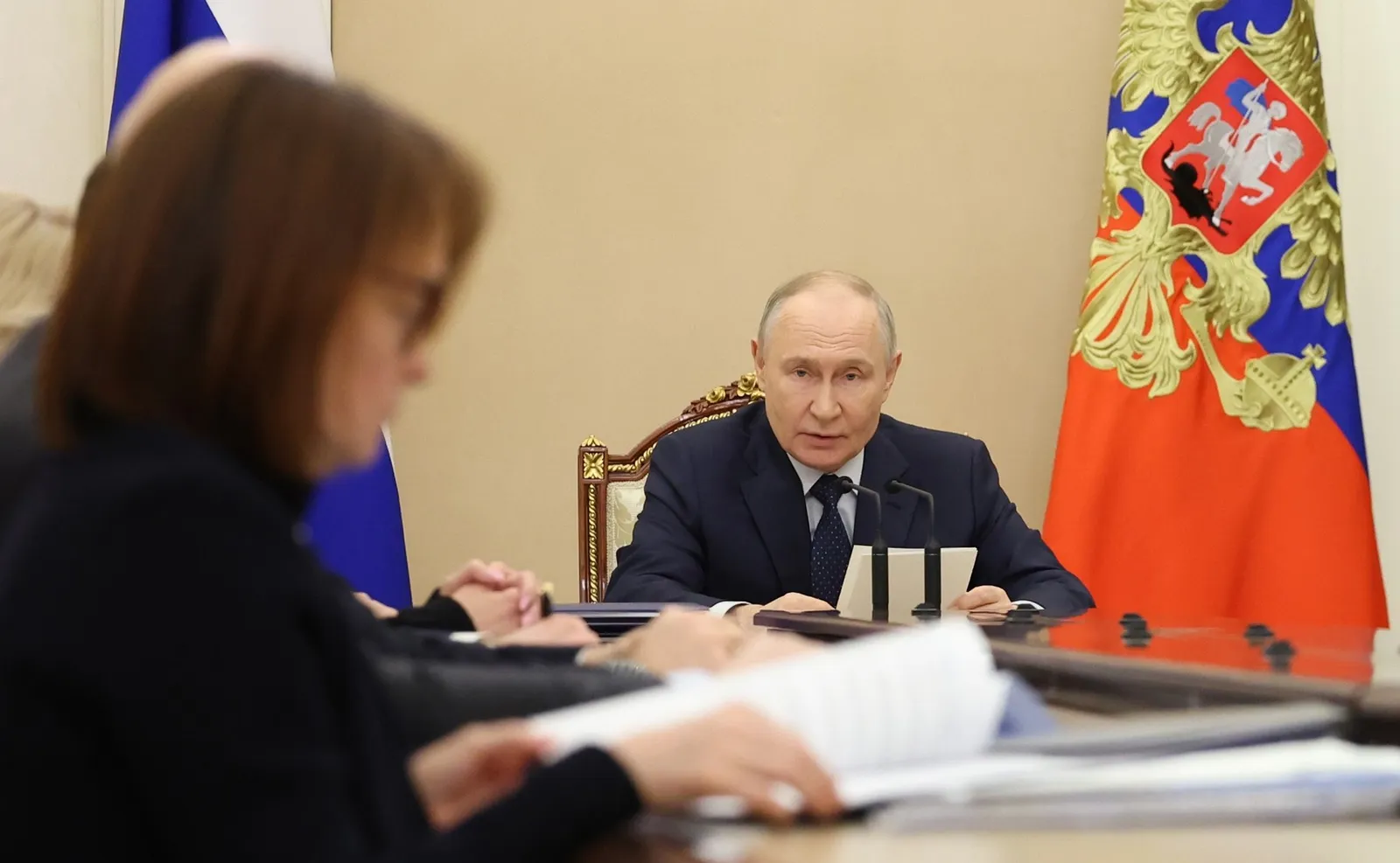 пресс-служба Кремля Путин заявил об отрицательной экономической динамике в России