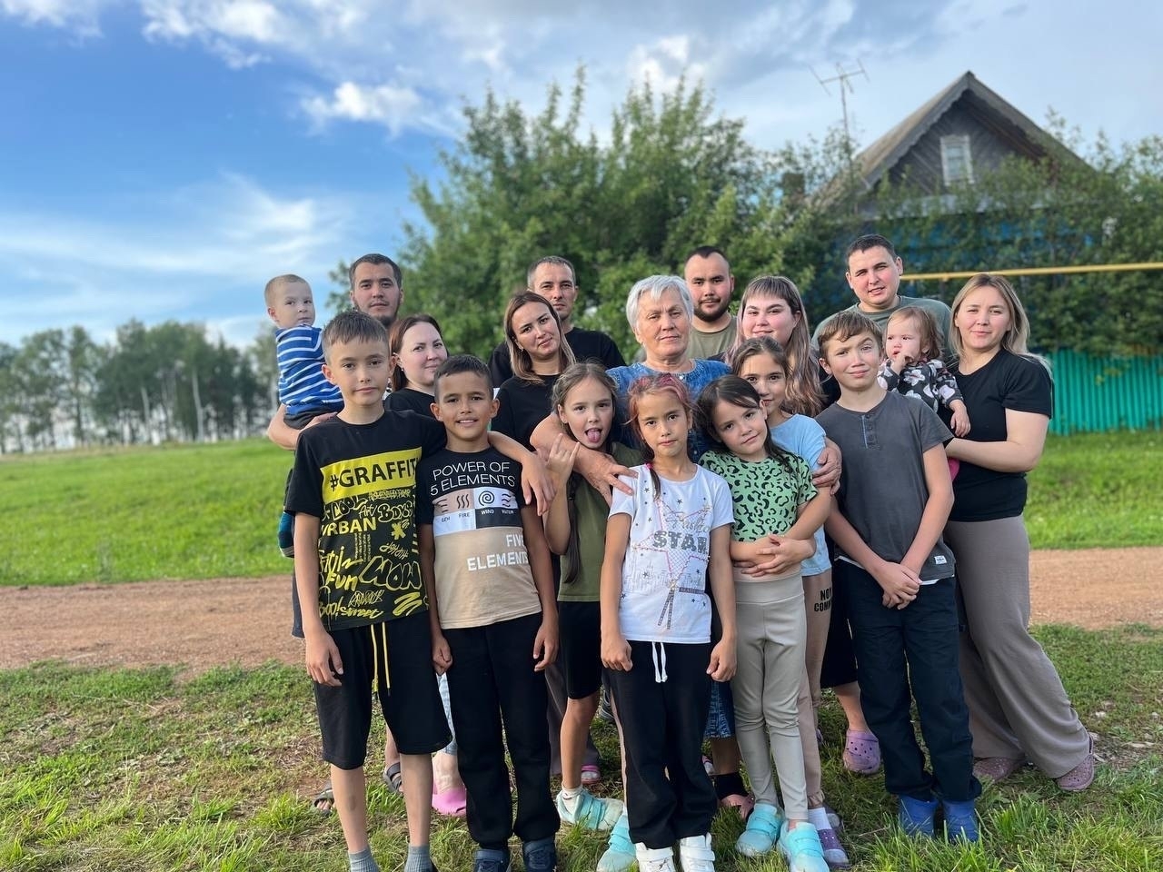 Когда мама улыбается, на душе становится тепло и спокойно