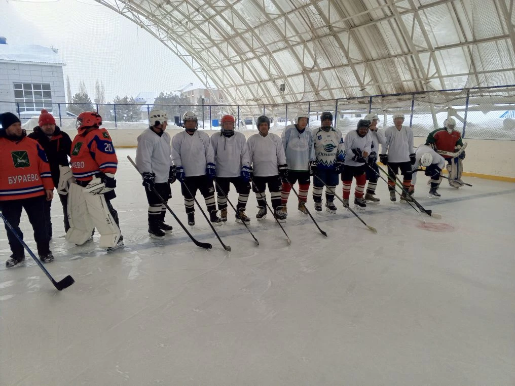 Ветераны хоккея побывали в гостях в Верхних Татышлах