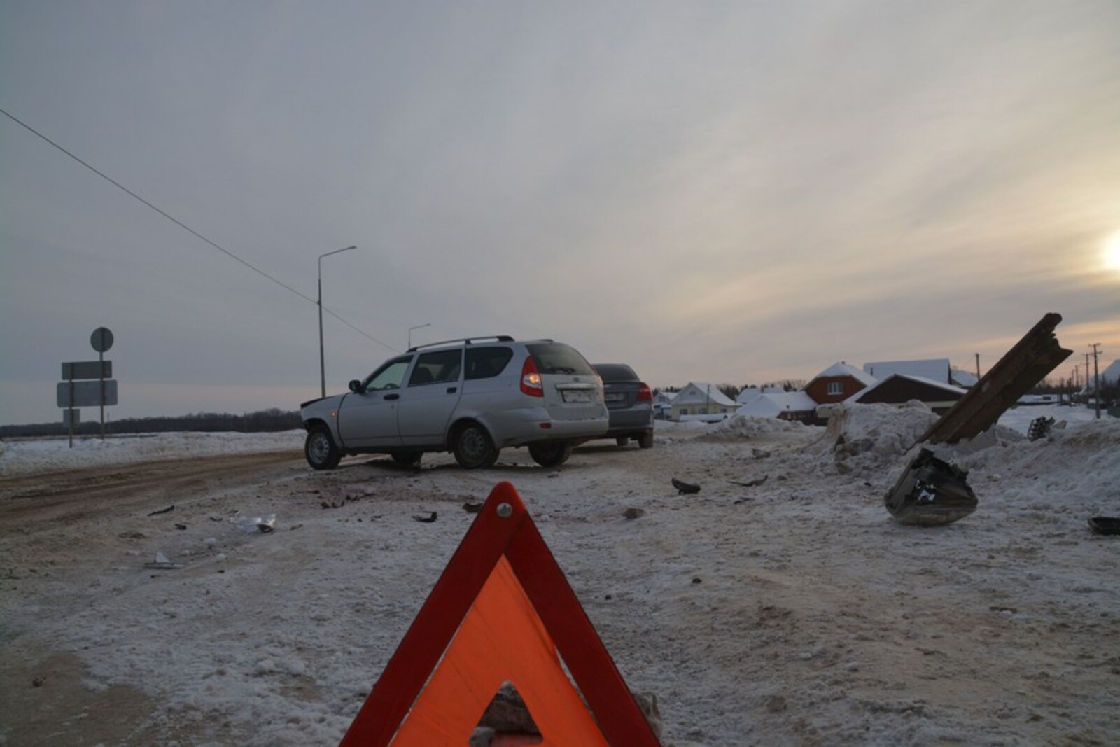 В Янауле на улице Лермонтова легковушка протаранила мост через Янаулку