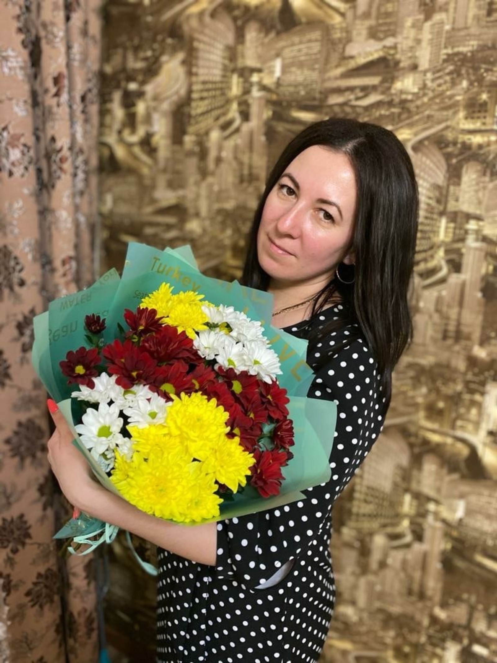 У нашей мамы нежное сердце, мудрая душа и всегда открытые объятия