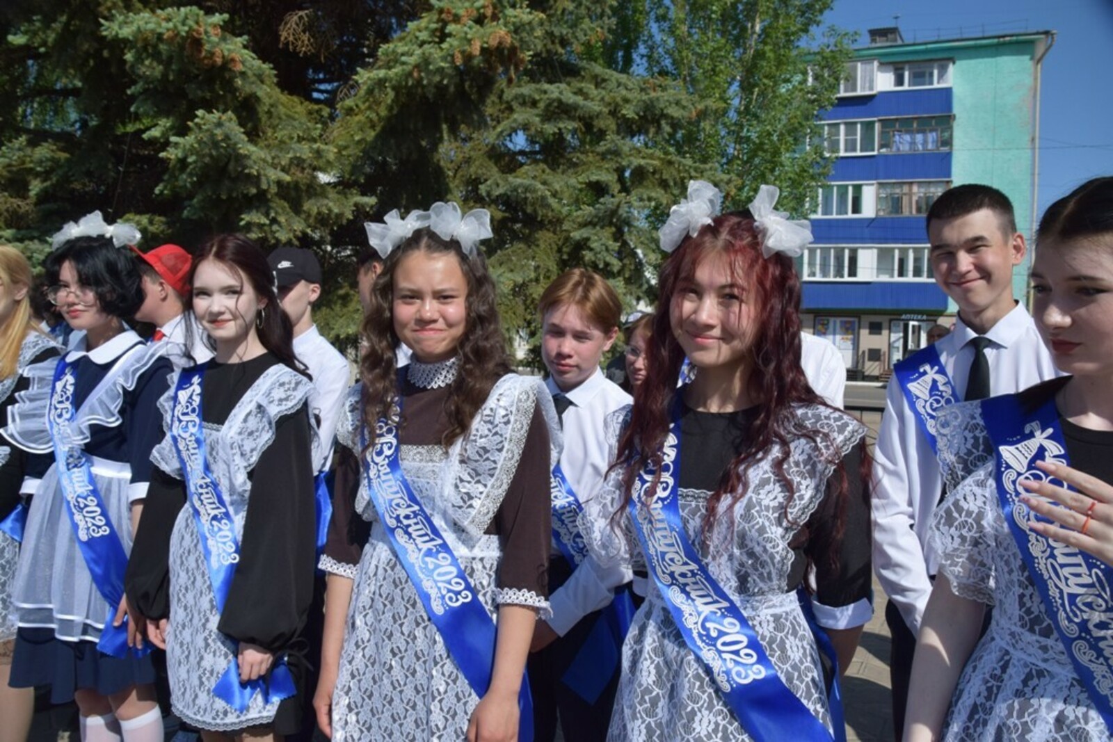 Стали известны даты проведения последних звонков в школах России