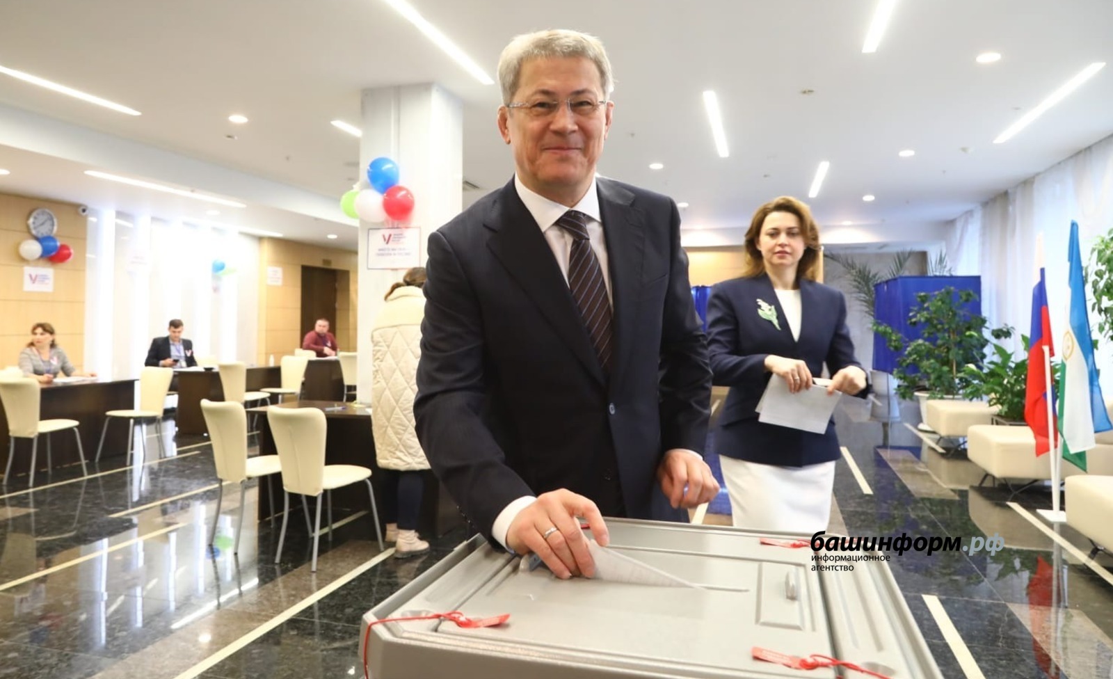 Глава Башкирии проголосовал на выборах президента России