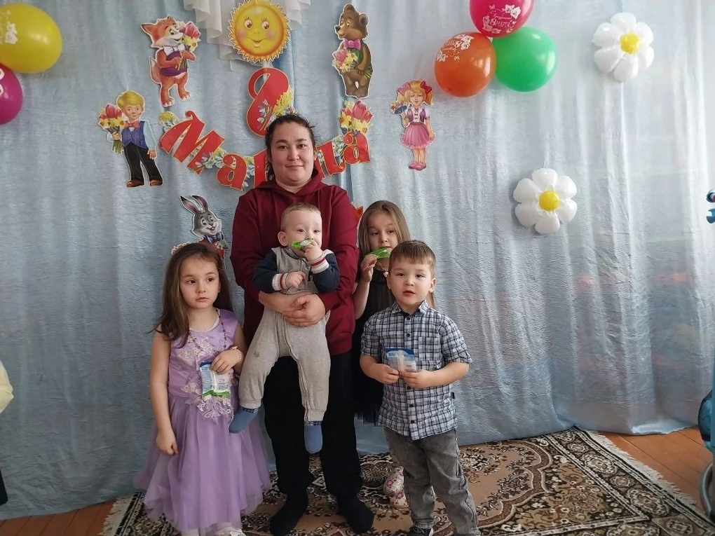 Наша семья – это папа, мама и пятеро прекрасных детей