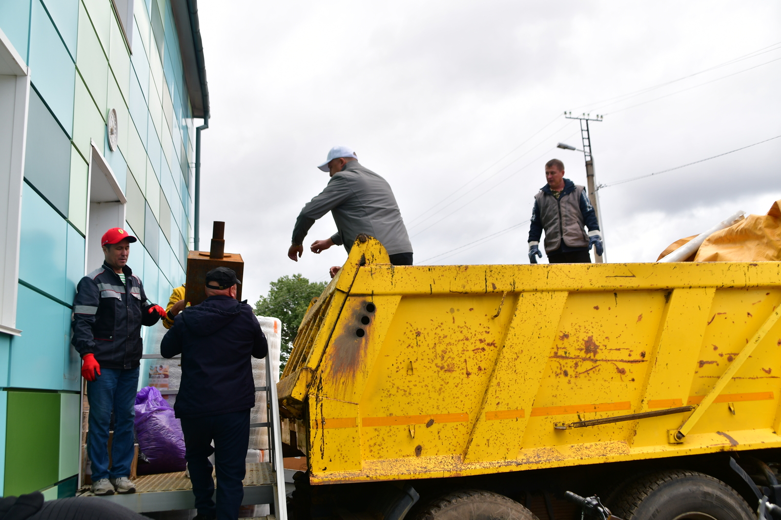 Из Янаула в зону СВО отправился  очередной   гумконвой