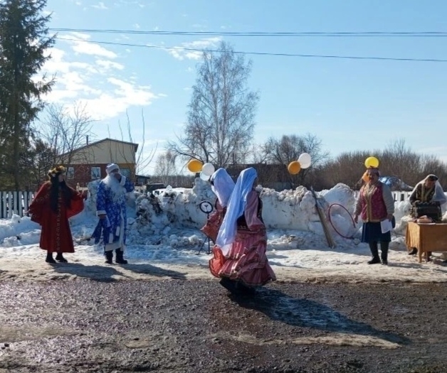 Дед Мороз задержался в Янаульском Нижнем Чате