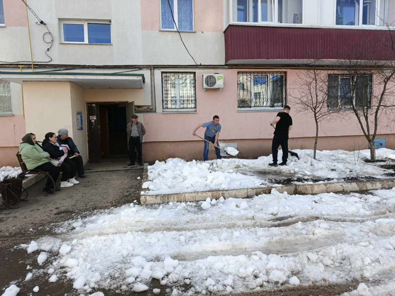 Жители Башкирии присоединились к экоакции «День чистых дворов и добрых соседей»