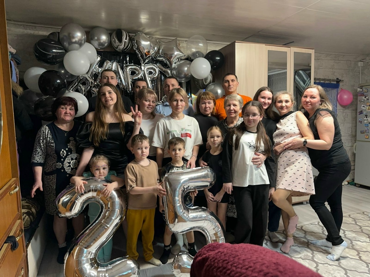 Мамочка, нам хочется благодарить тебя бесконечно