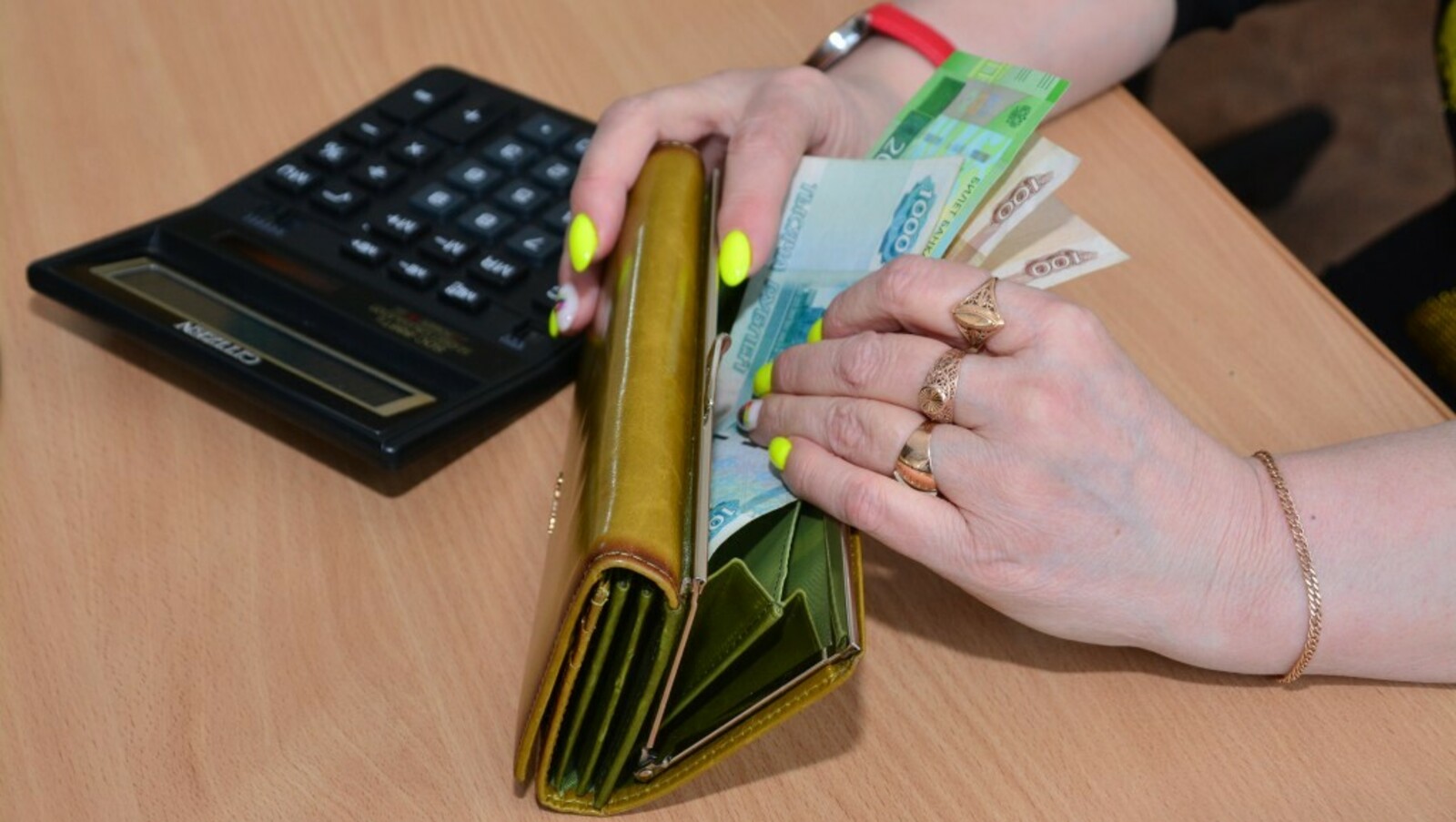 Пенсионеры получат единовременную выплату в размере 10 тысяч рублей