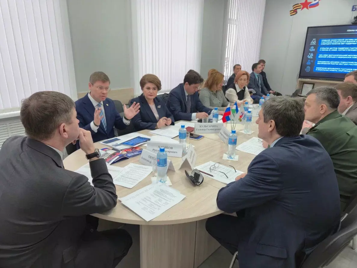 Александр Тихонов посетил филиал фонда «Защитники Отечества» в РБ