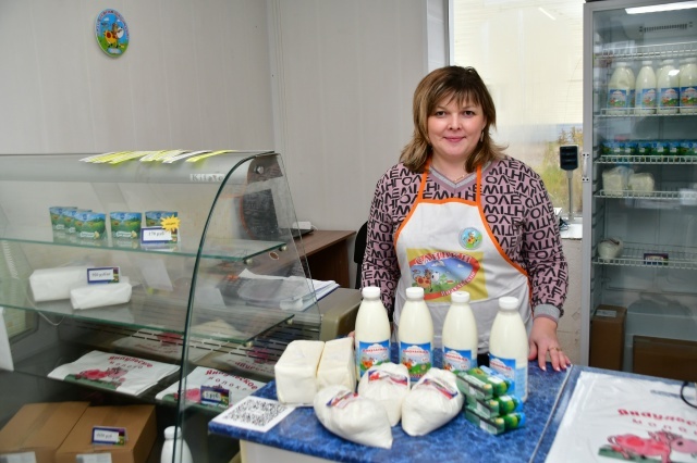 А много ли корова дает молока?