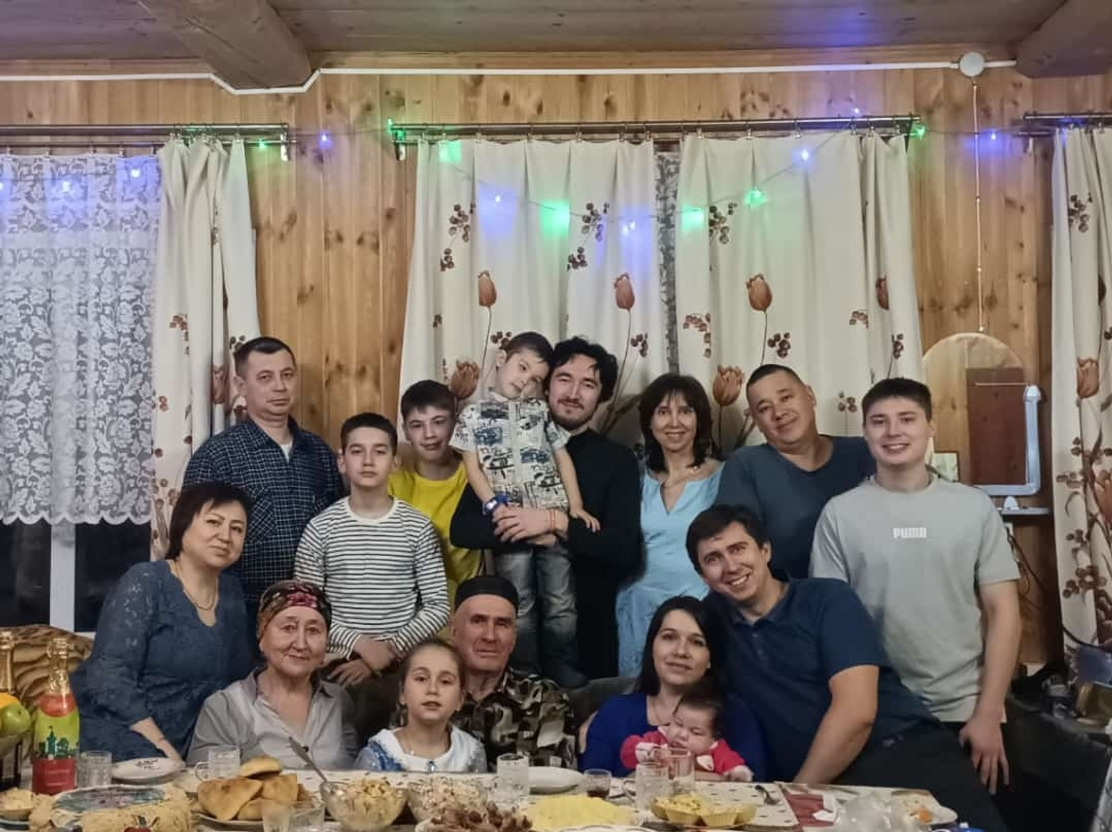 Большая и дружная семья Сулеймановых