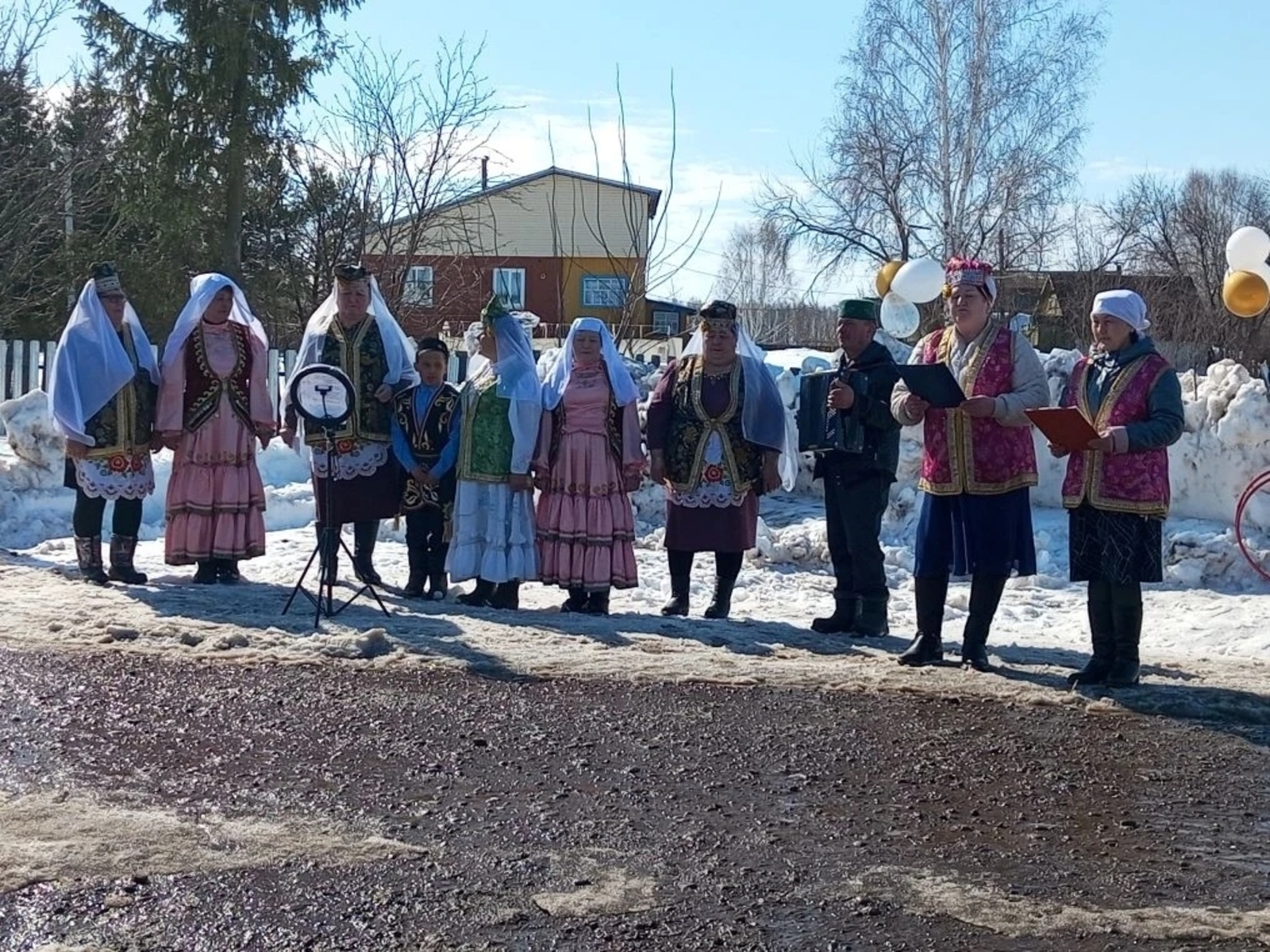 Дед Мороз задержался в Янаульском Нижнем Чате