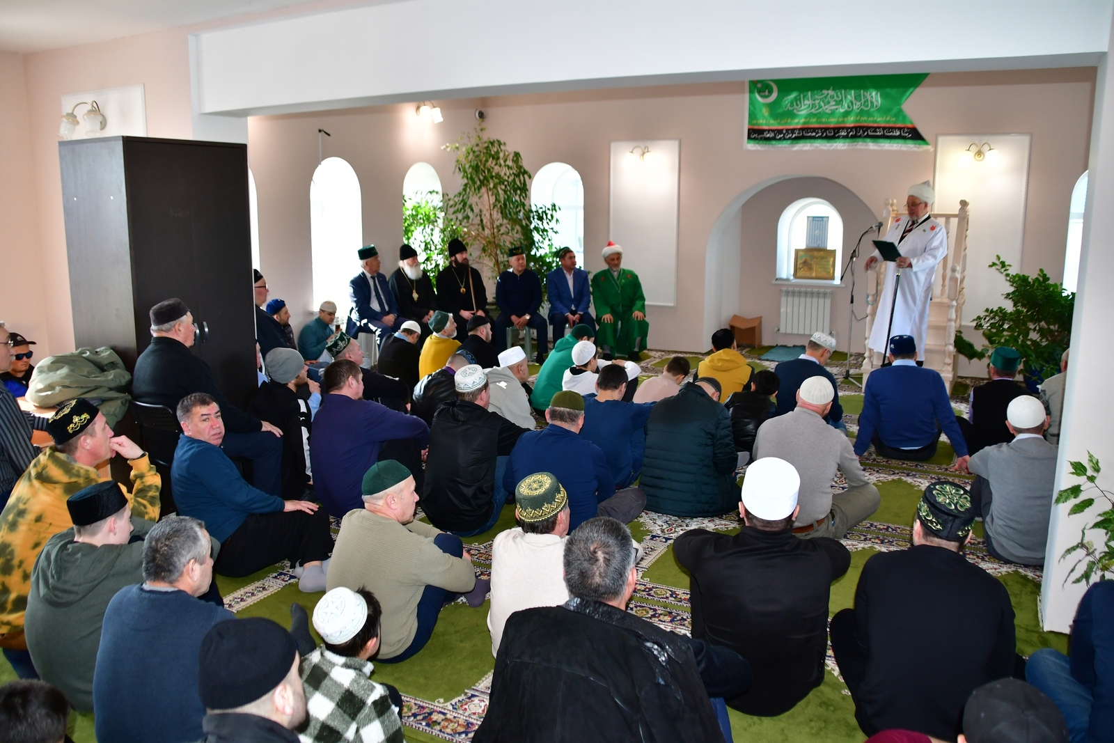 Владимир Путин поздравил мусульман России с праздником Ураза-байрам