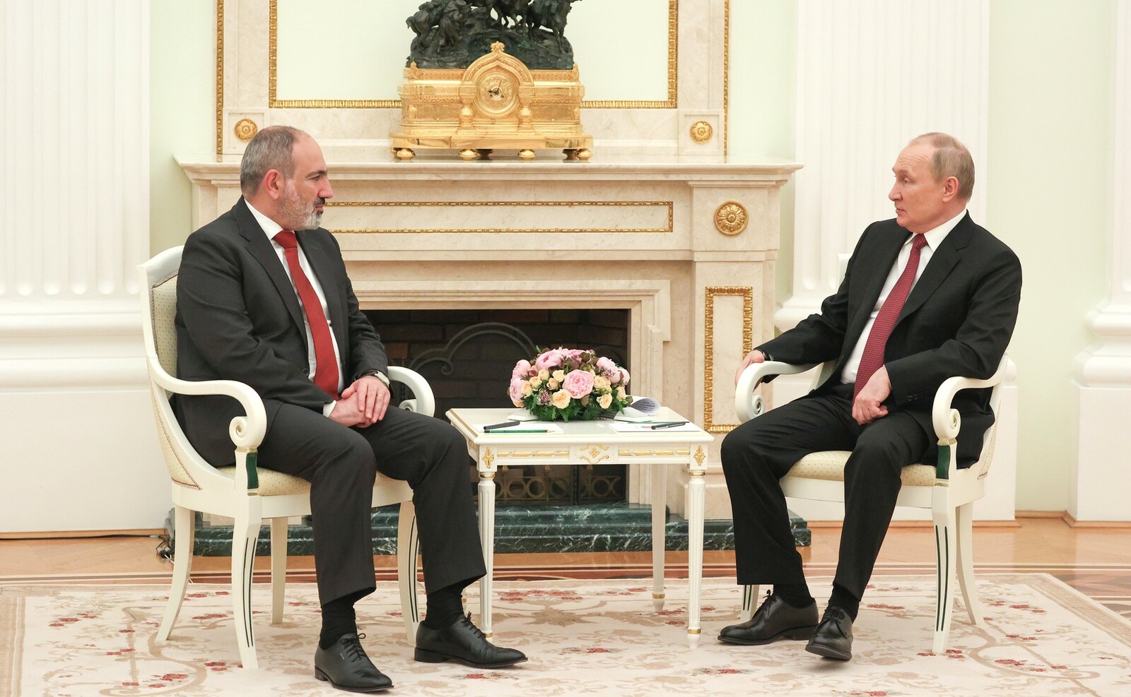 Путин провел телефонный разговор с премьер-министром Армении Пашиняном