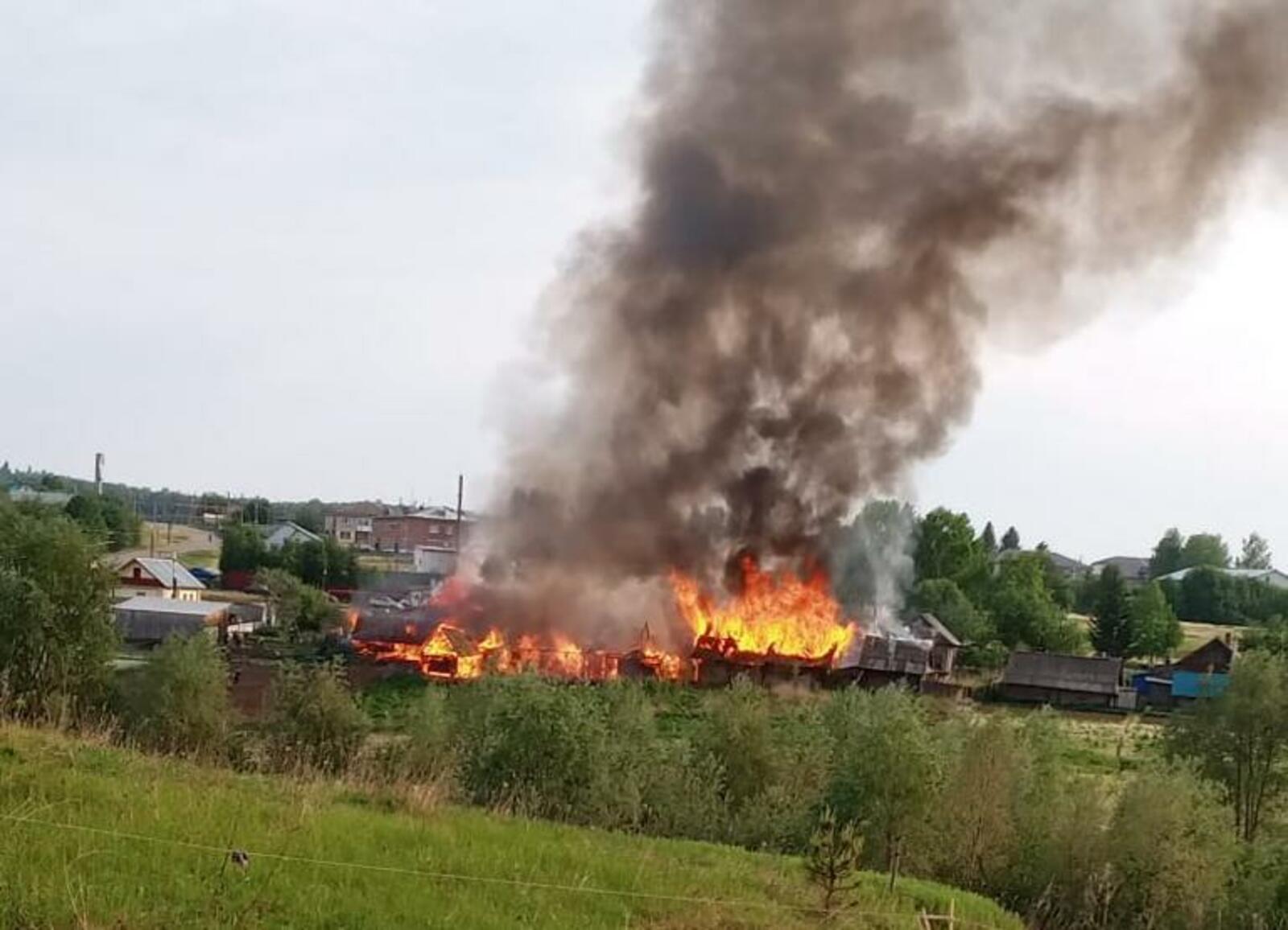 В Башкирии сгорело три дома в одном селе
