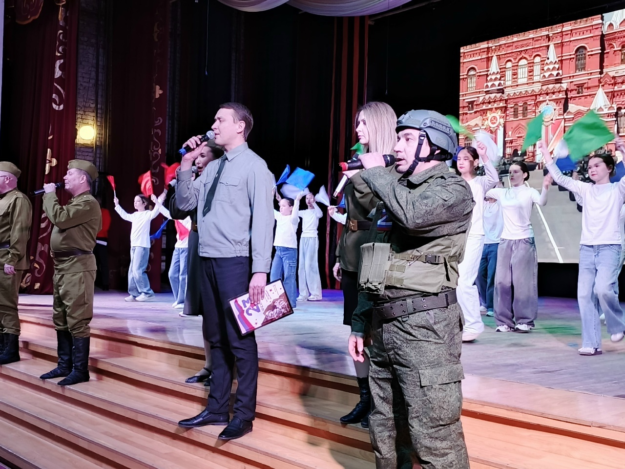 В Янауле прошли торжества в честь Дня защитника Отечества