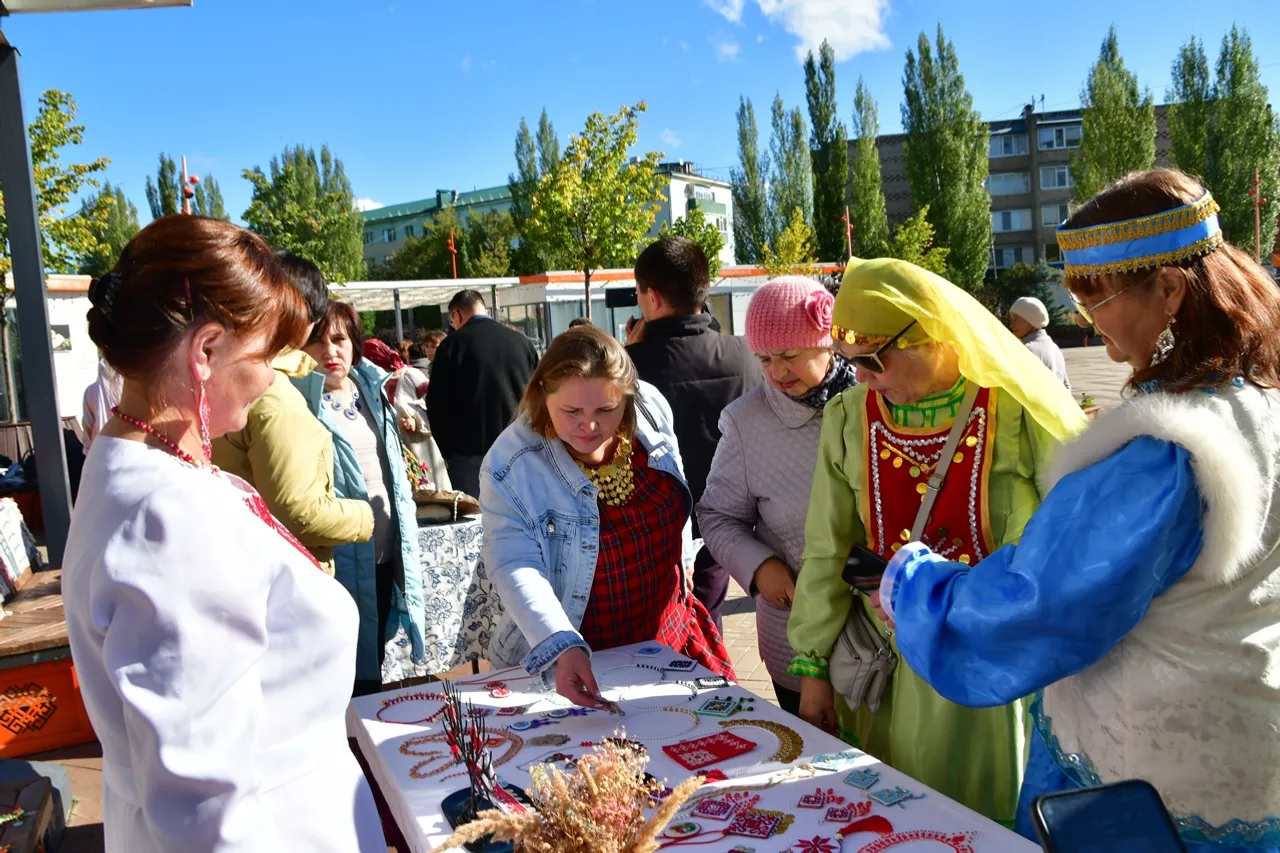 Как в Янауле отметили День национального костюма