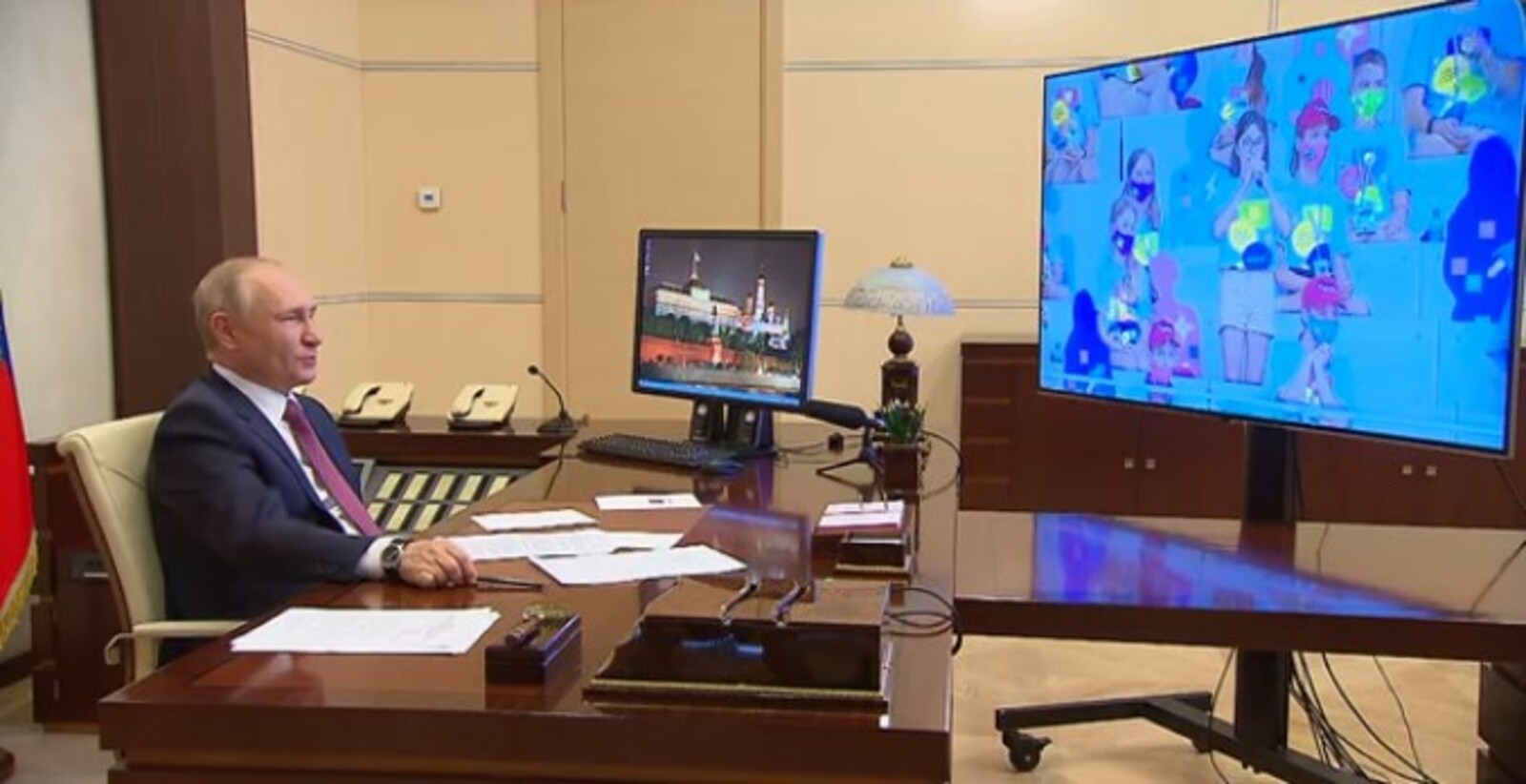 Владимир Путин пообщался с финалистами «Большой перемены»
