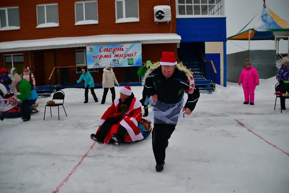 В Янауле прошел новогодний спортивный фестиваль руководителей