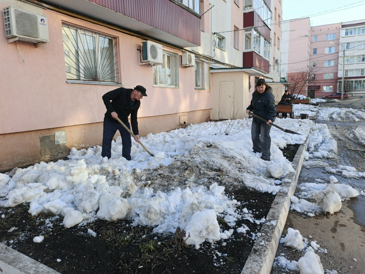 Жители Башкирии присоединились к экоакции «День чистых дворов и добрых соседей»