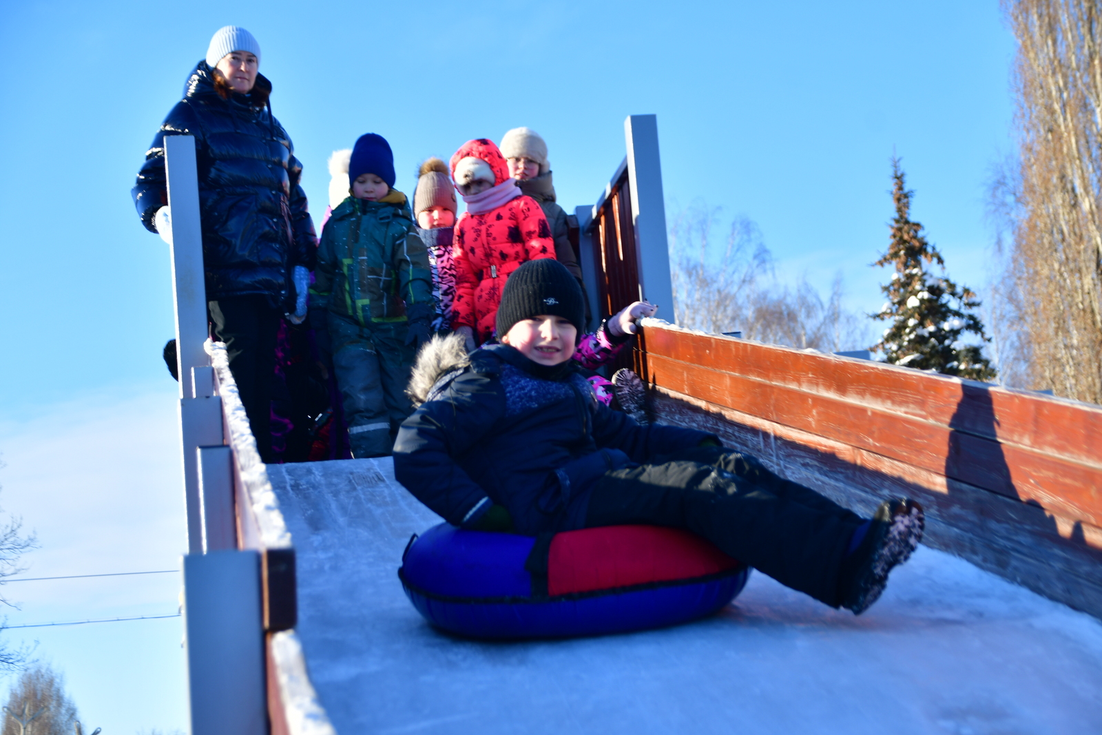 Спасатели Башкирии дали рекомендации по безопасному катанию с ледяных горок