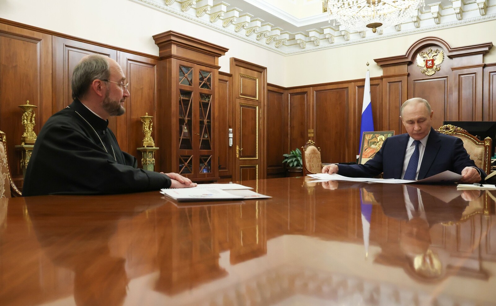 kremlin.ru Владимир Путин встретился с руководителем фонда «Круг добра»