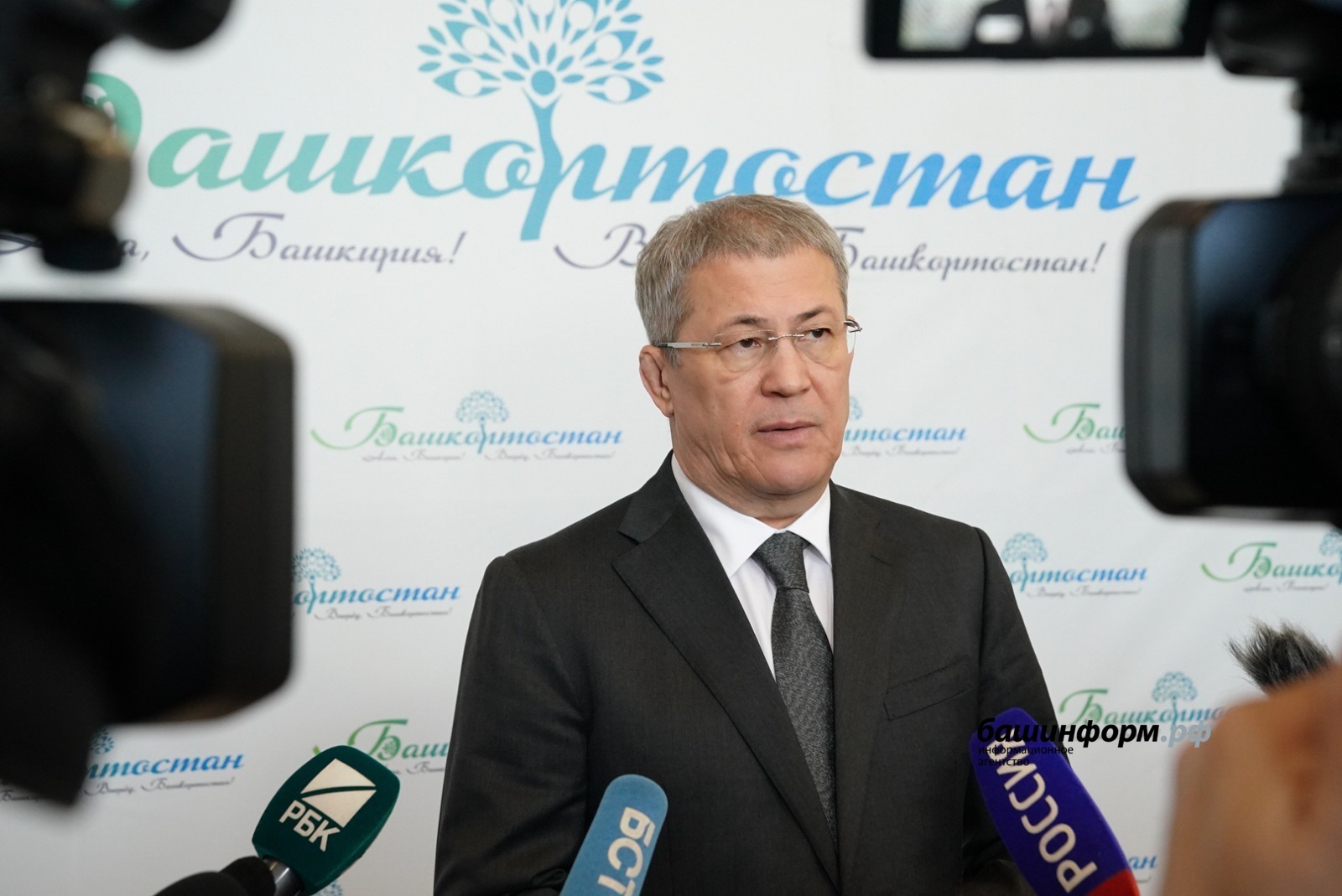 Олег Яровиков  ИА «Башинформ» Глава Башкирии высоко оценил работу правительства за 2025 год