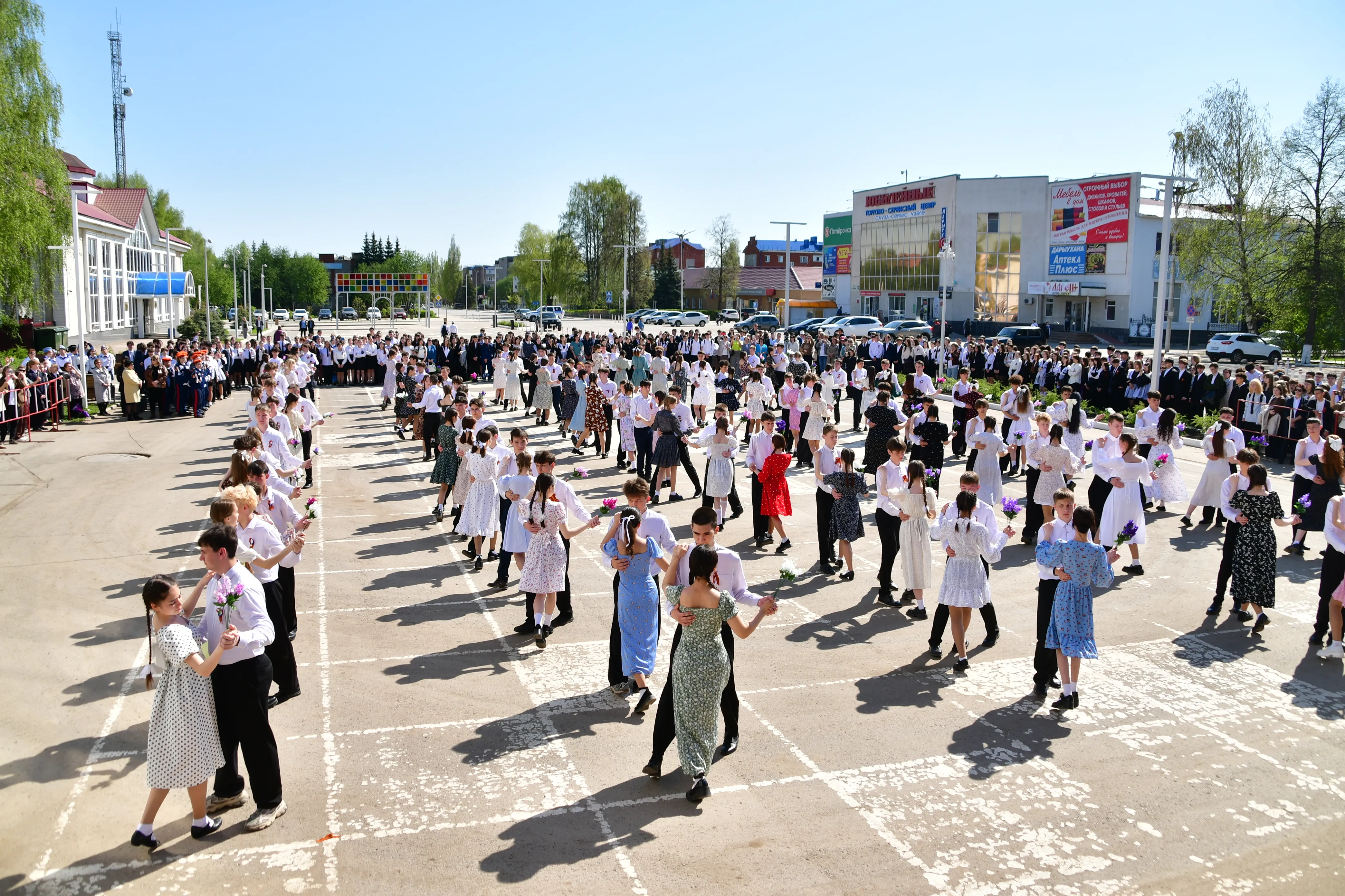 В Янауле правнуки победителей присоединились к акции «Светлой памяти...»