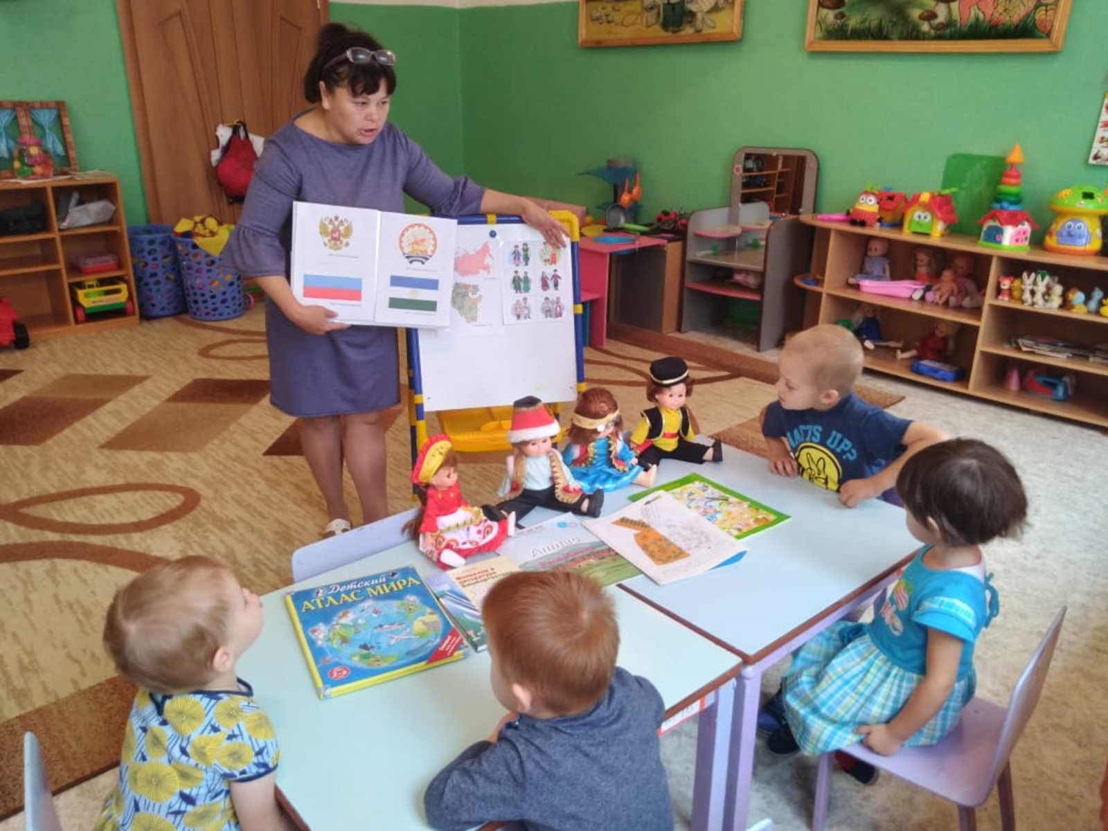 В детских садах и школах Янаульского района отметили День Республики