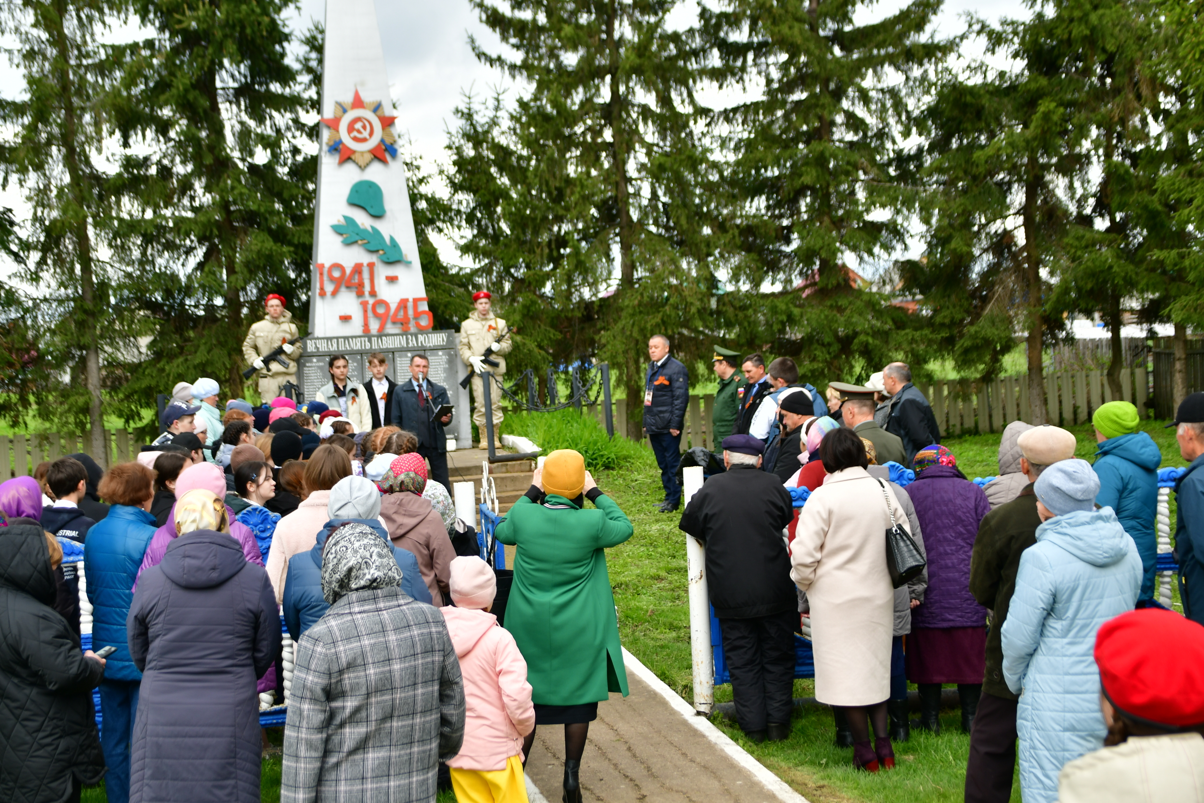 В Янаульском районе открыли памятные доски землякам - участникам СВО