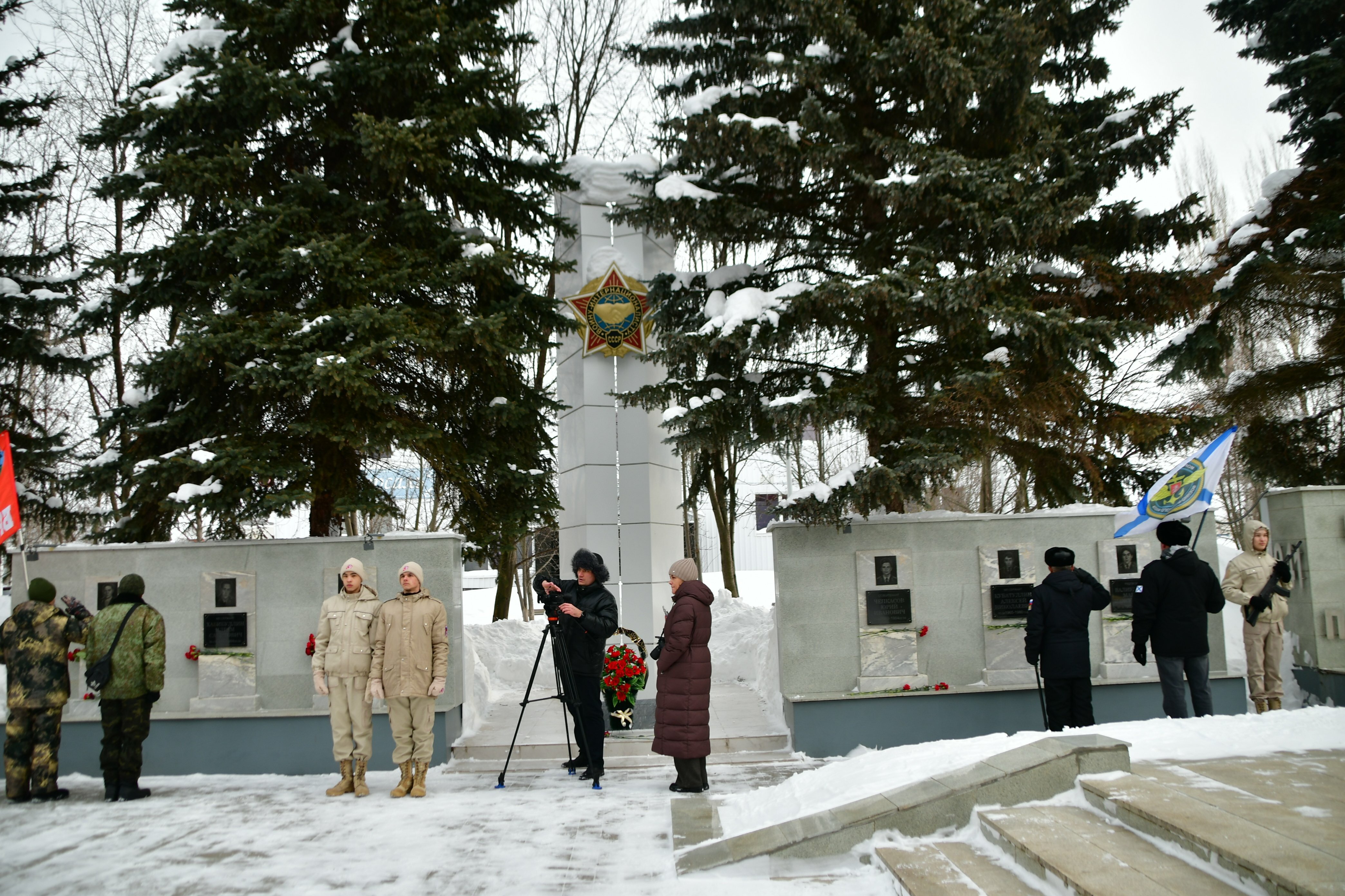 Ваш подвиг не забыт: в Янауле почтили память воинов интернационалистов