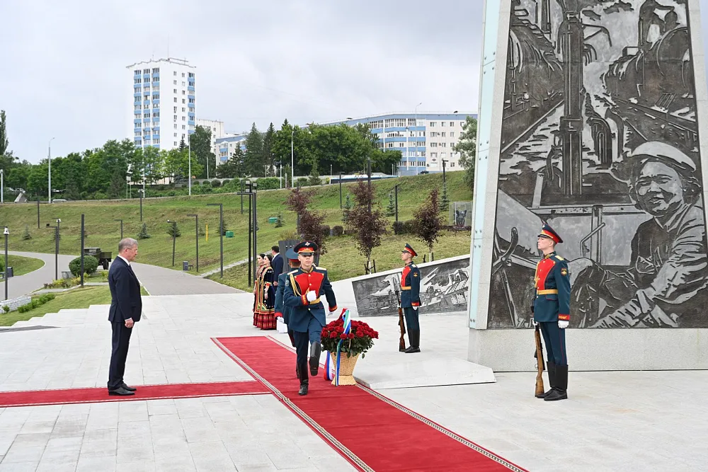 пресс-служба Главы Республики Башкортостан Глава Башкирии принял участие в праздничных мероприятиях в честь Дня России