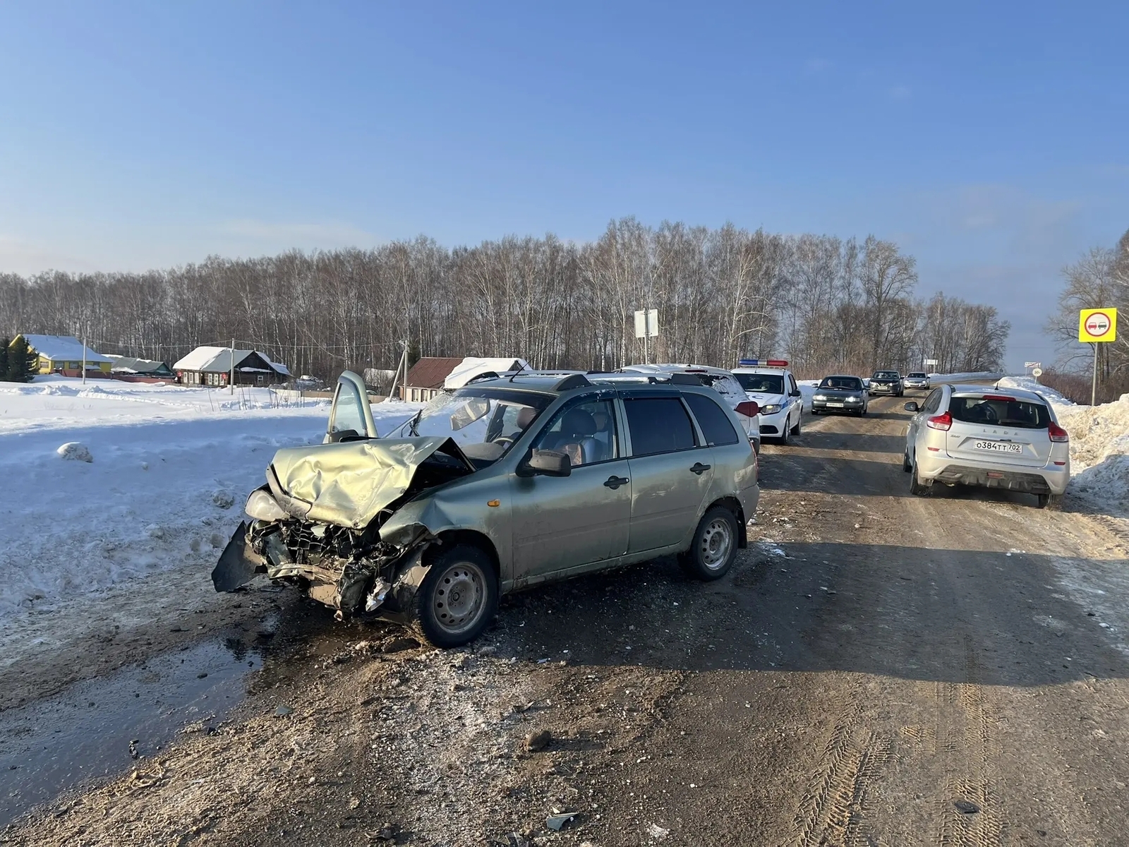 В Карманово произошло лобовое столкновение