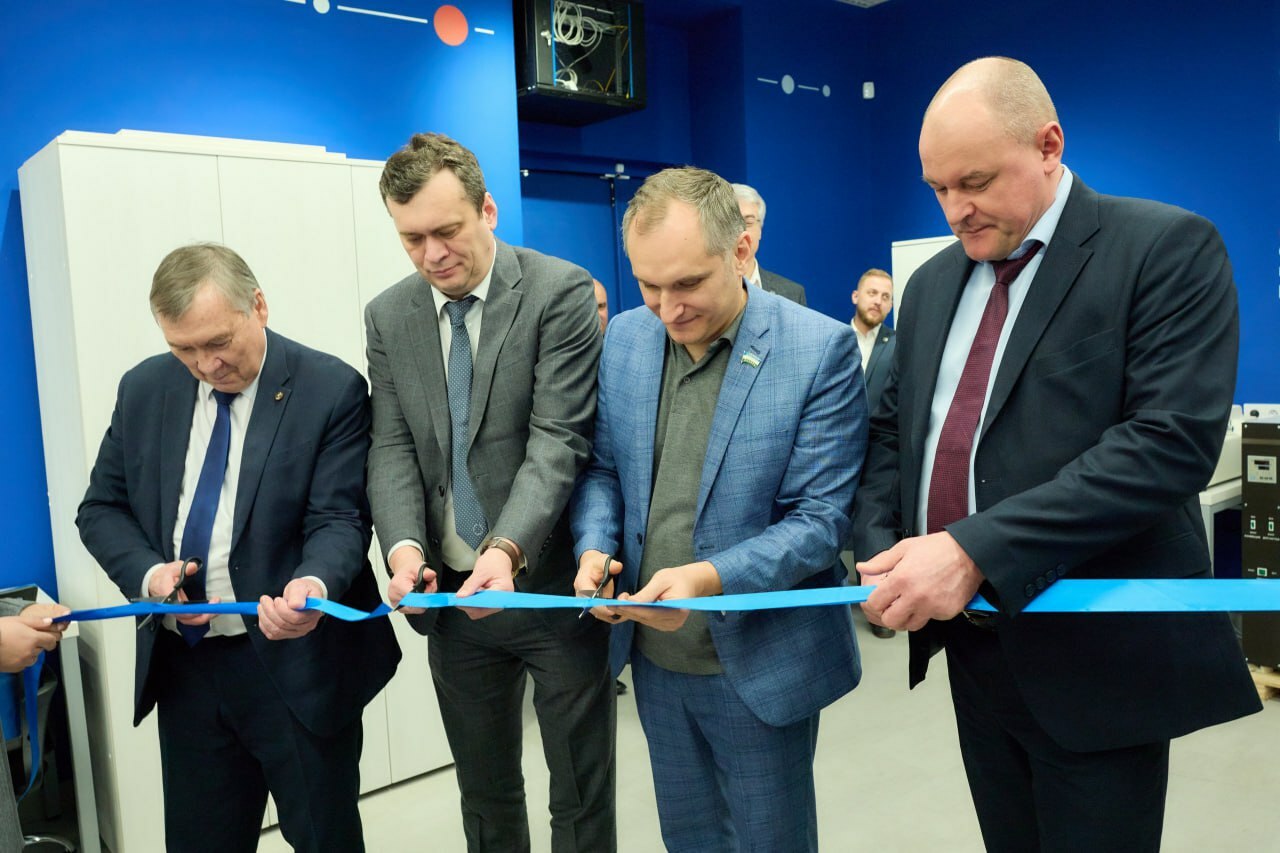 УГНТУ открыл современную лабораторию по металловедению