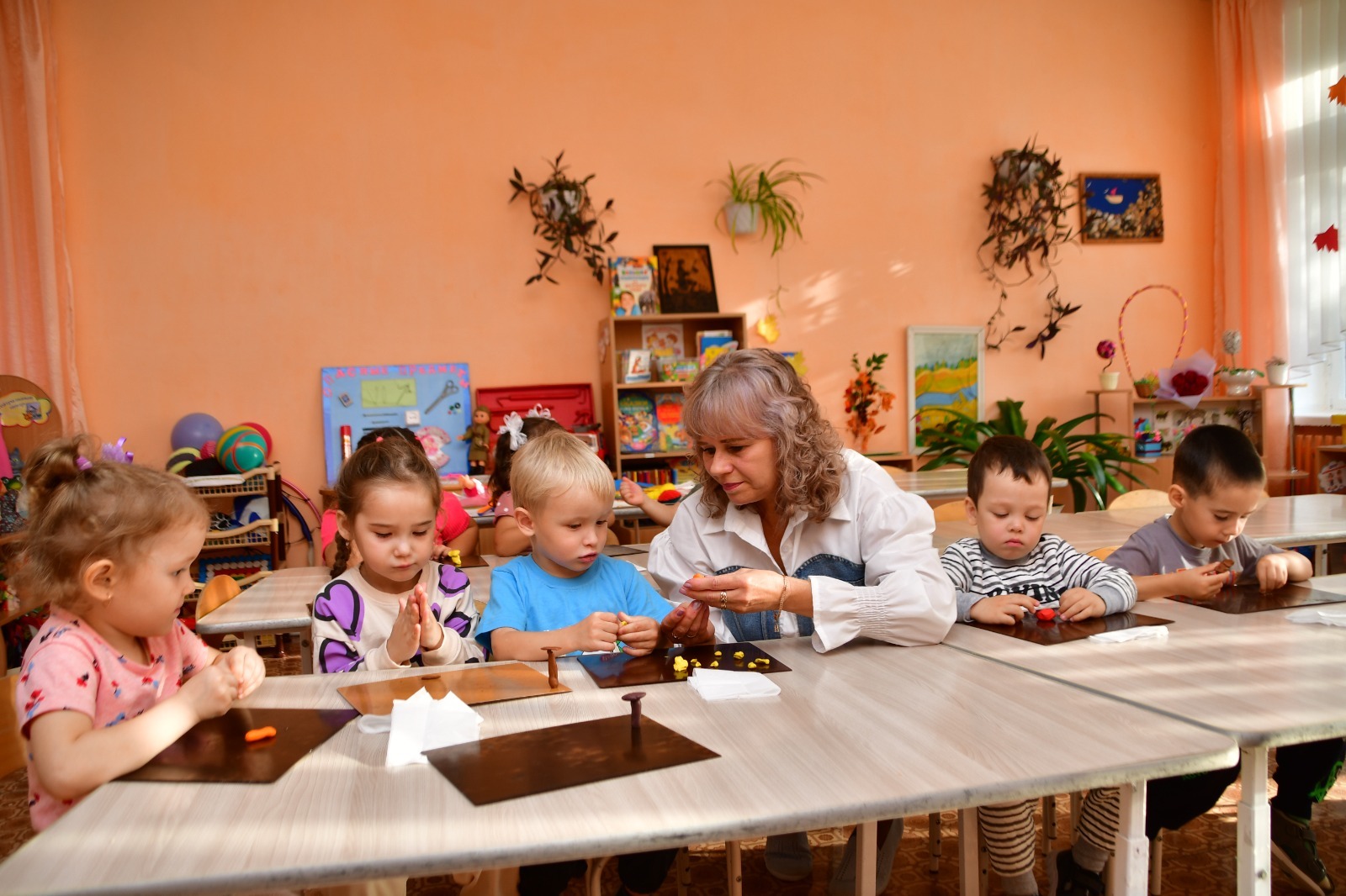 Марина Корнилова: «Привели в садик – это и мои детки!»